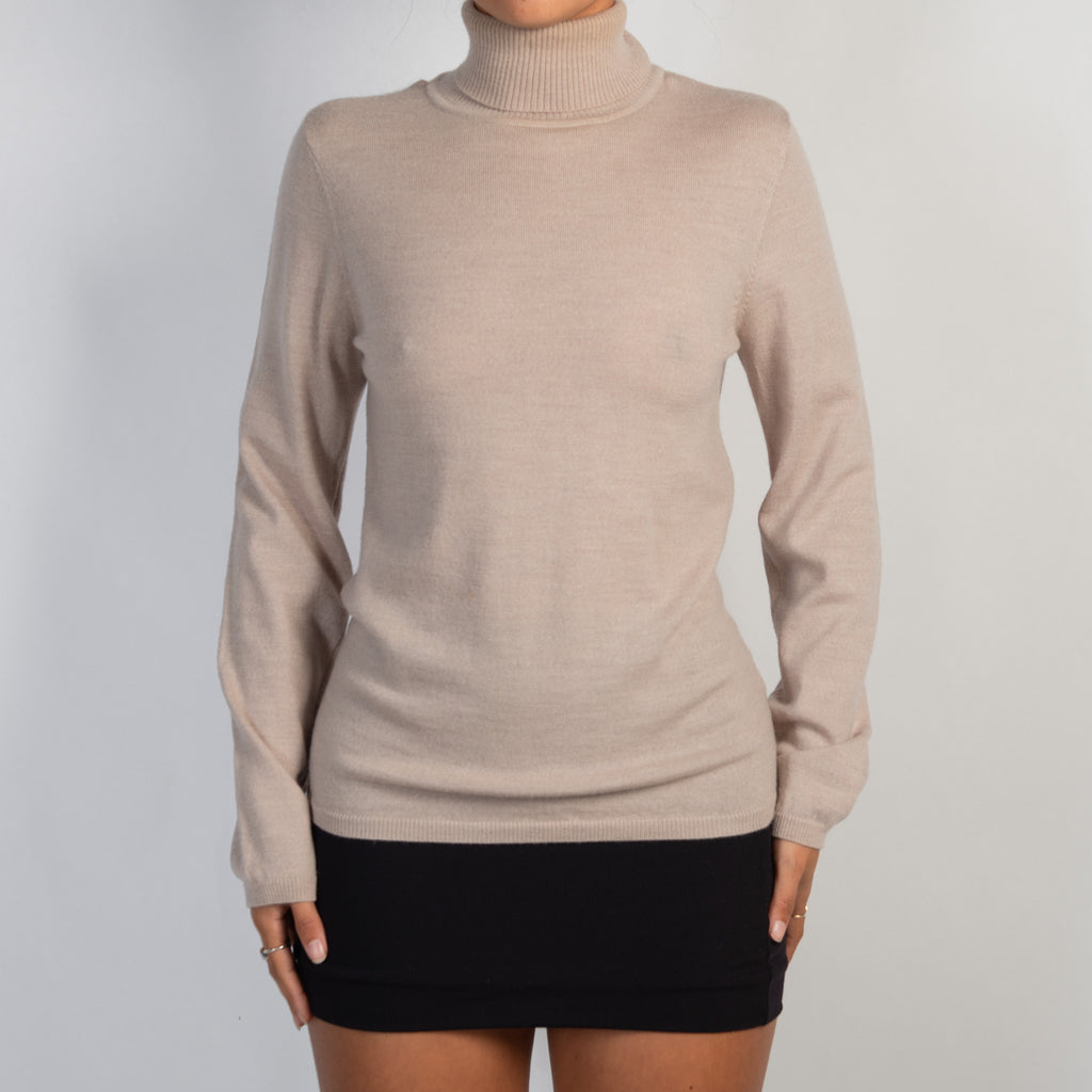 BEIGE WOOL TURTLENECK TOP