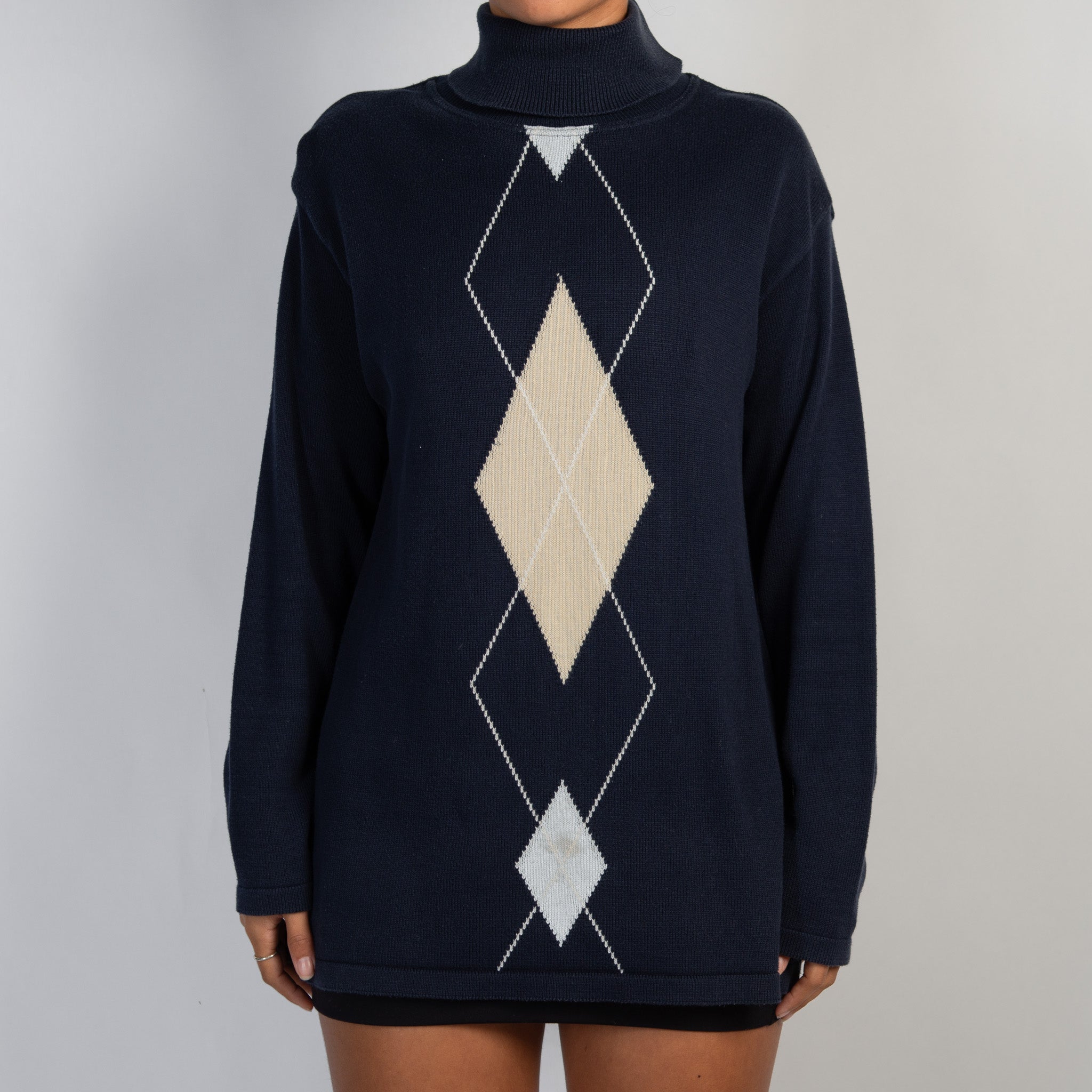 NAVY ARGYLE KNIT TOP