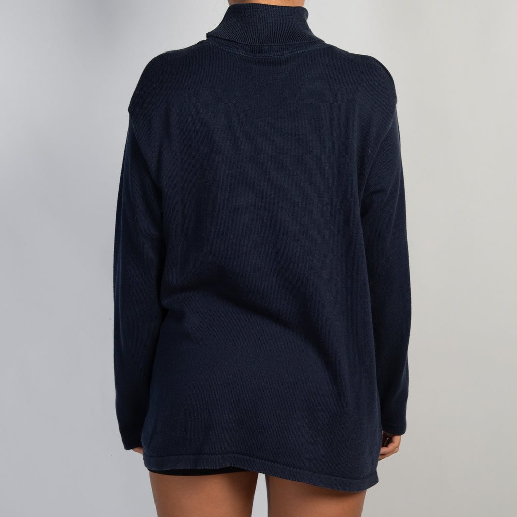 NAVY ARGYLE KNIT TOP