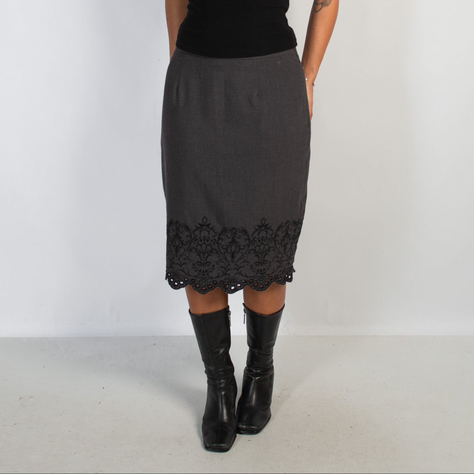 GREY EMBROIDERED MIDI SKIRT