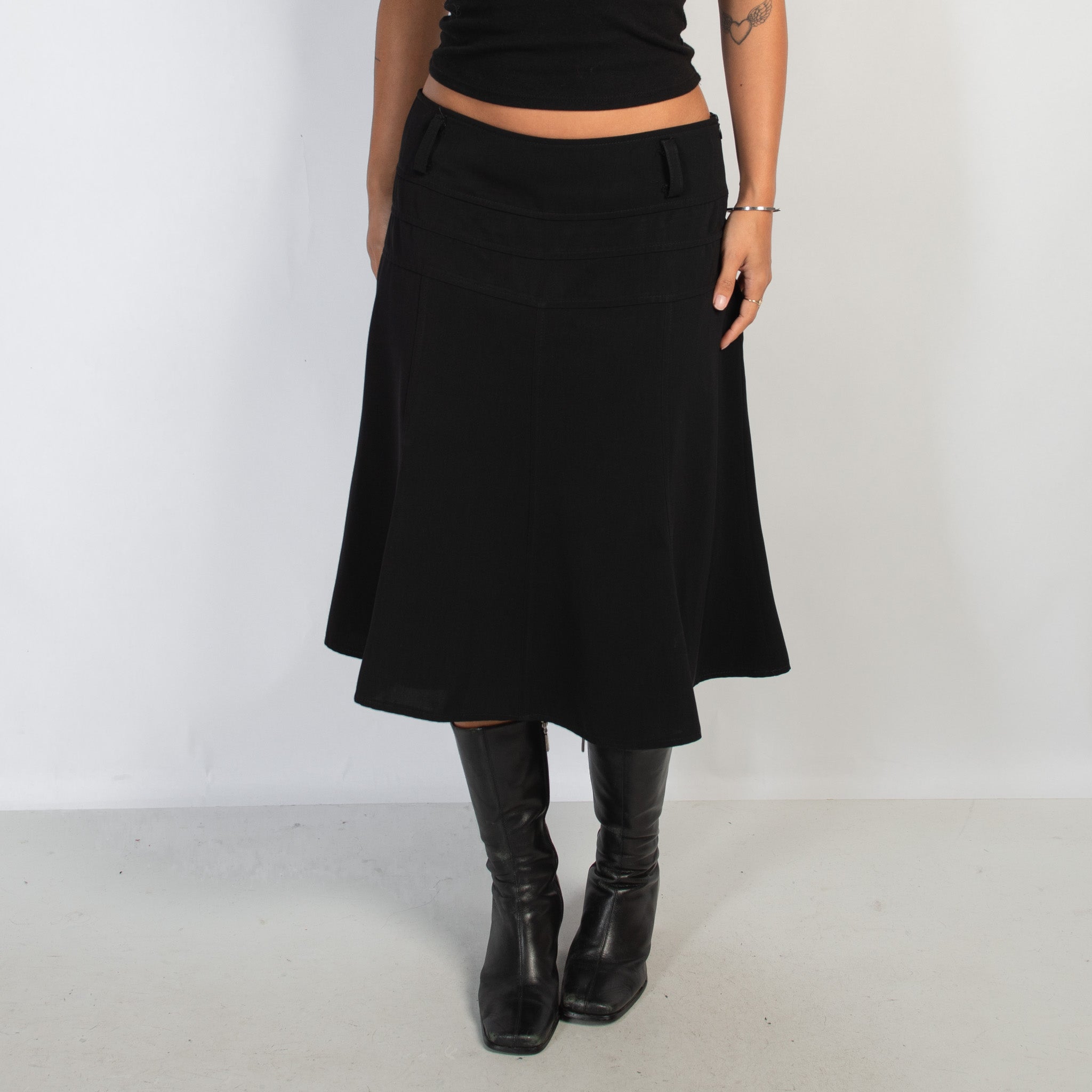 BLACK MIDI SKIRT