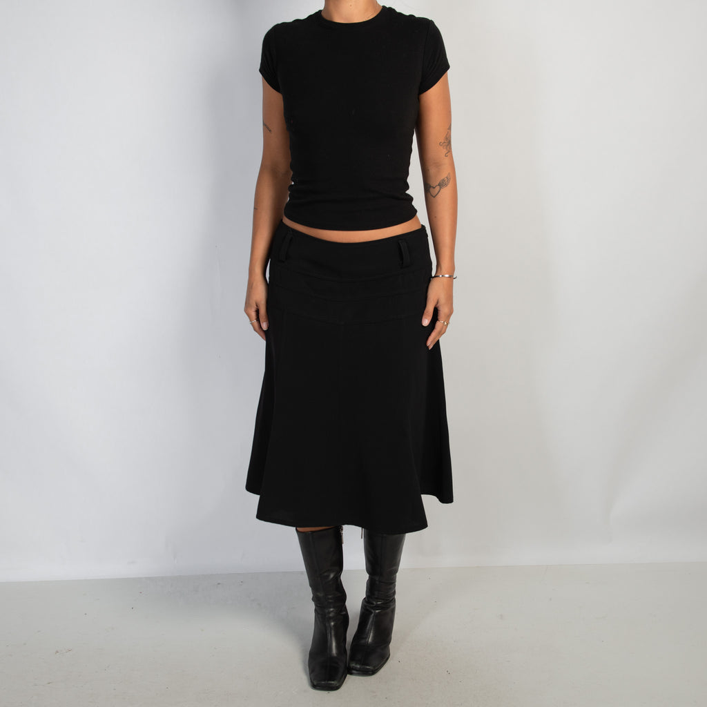 BLACK MIDI SKIRT