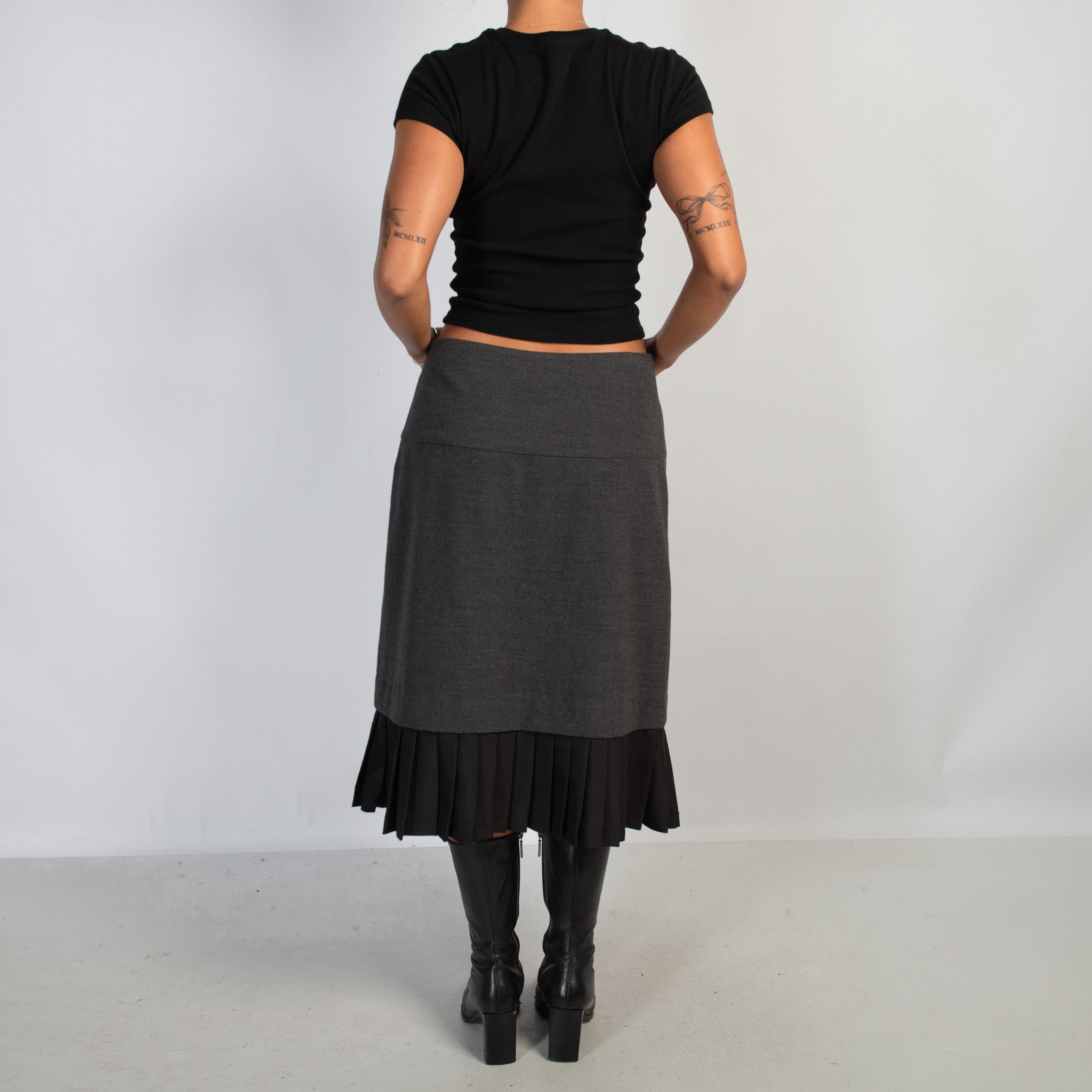 CHARCOAL LAYERED SKIRT
