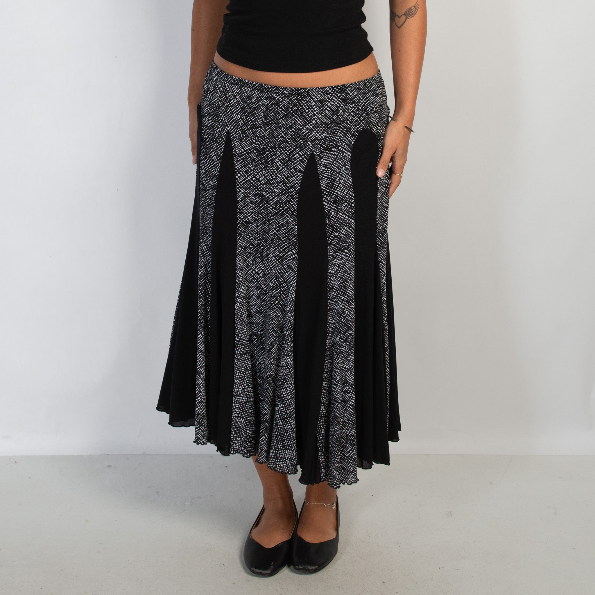 MESH PATTERN MIDI SKIRT