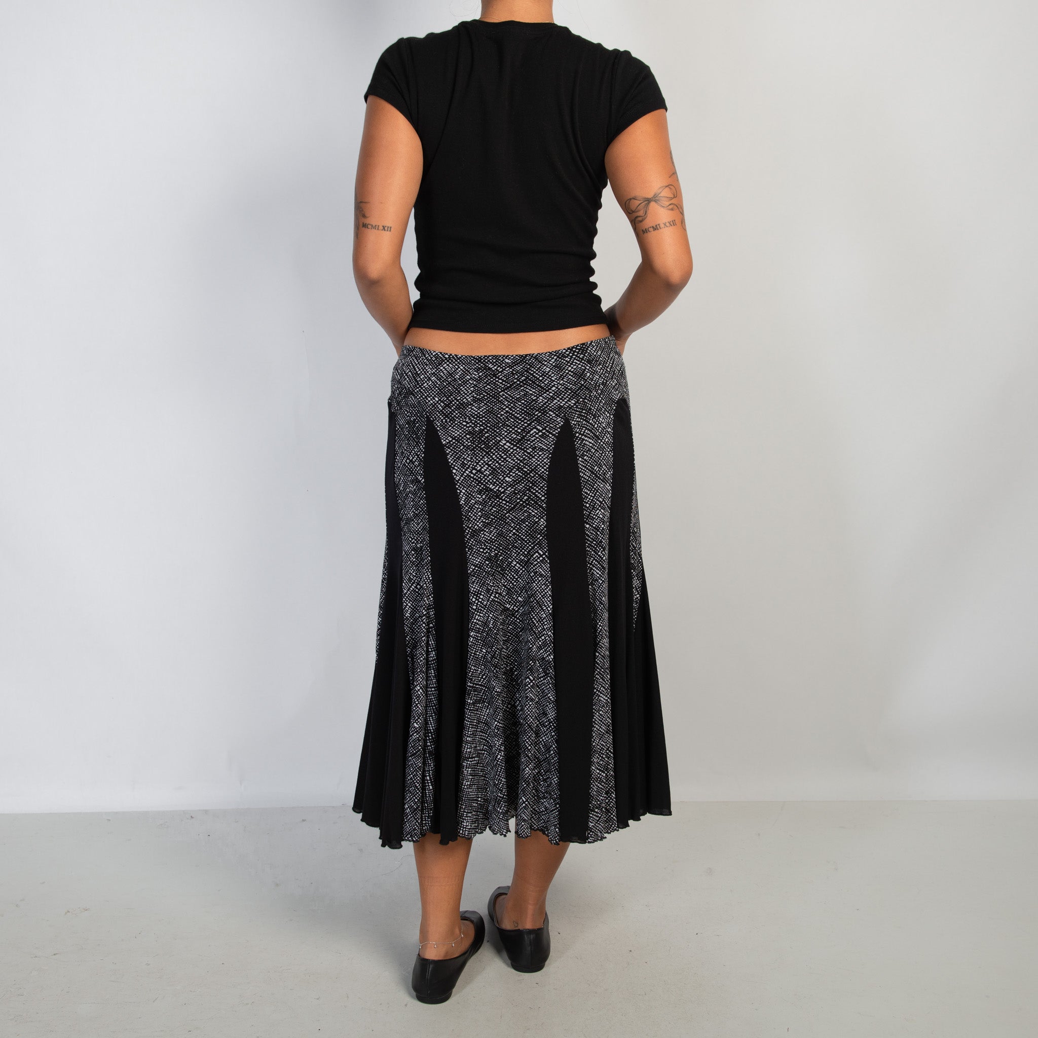 MESH PATTERN MIDI SKIRT