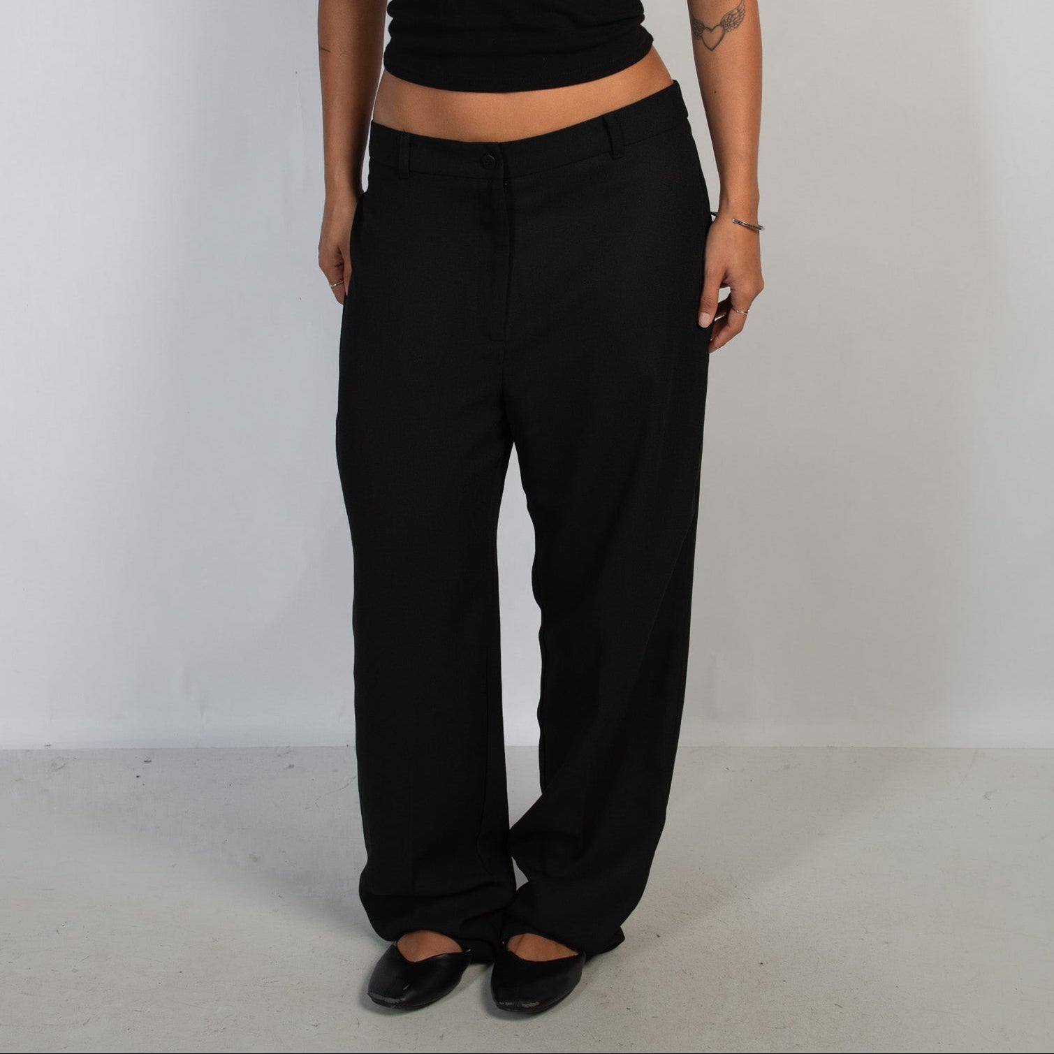 BLACK STRAIGHT LEG PANTS