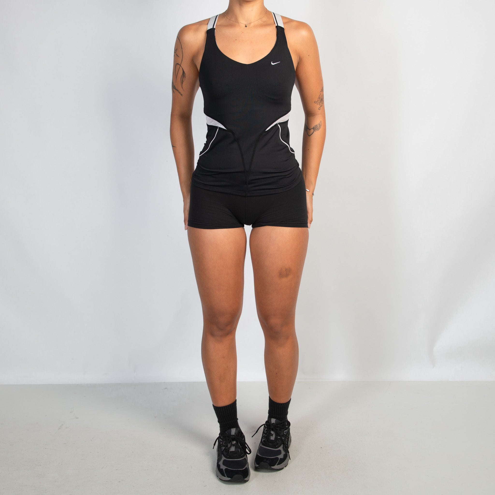 B&W ACTIVE TANK TOP