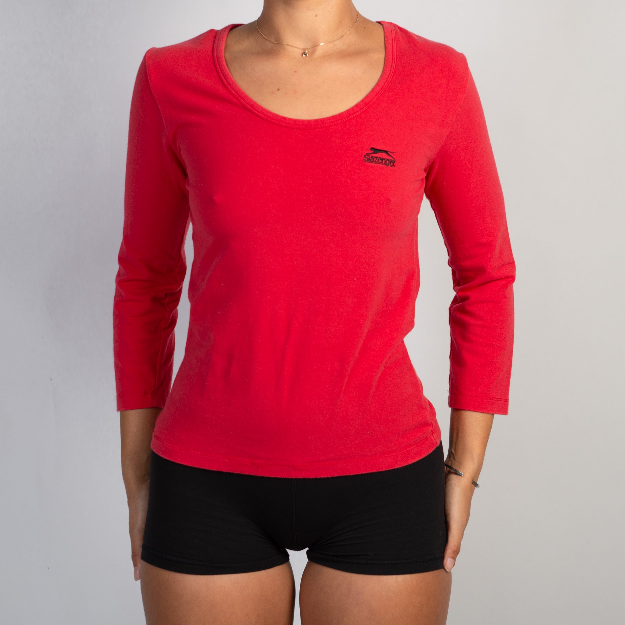 RED 3/4 SLEEVE TOP