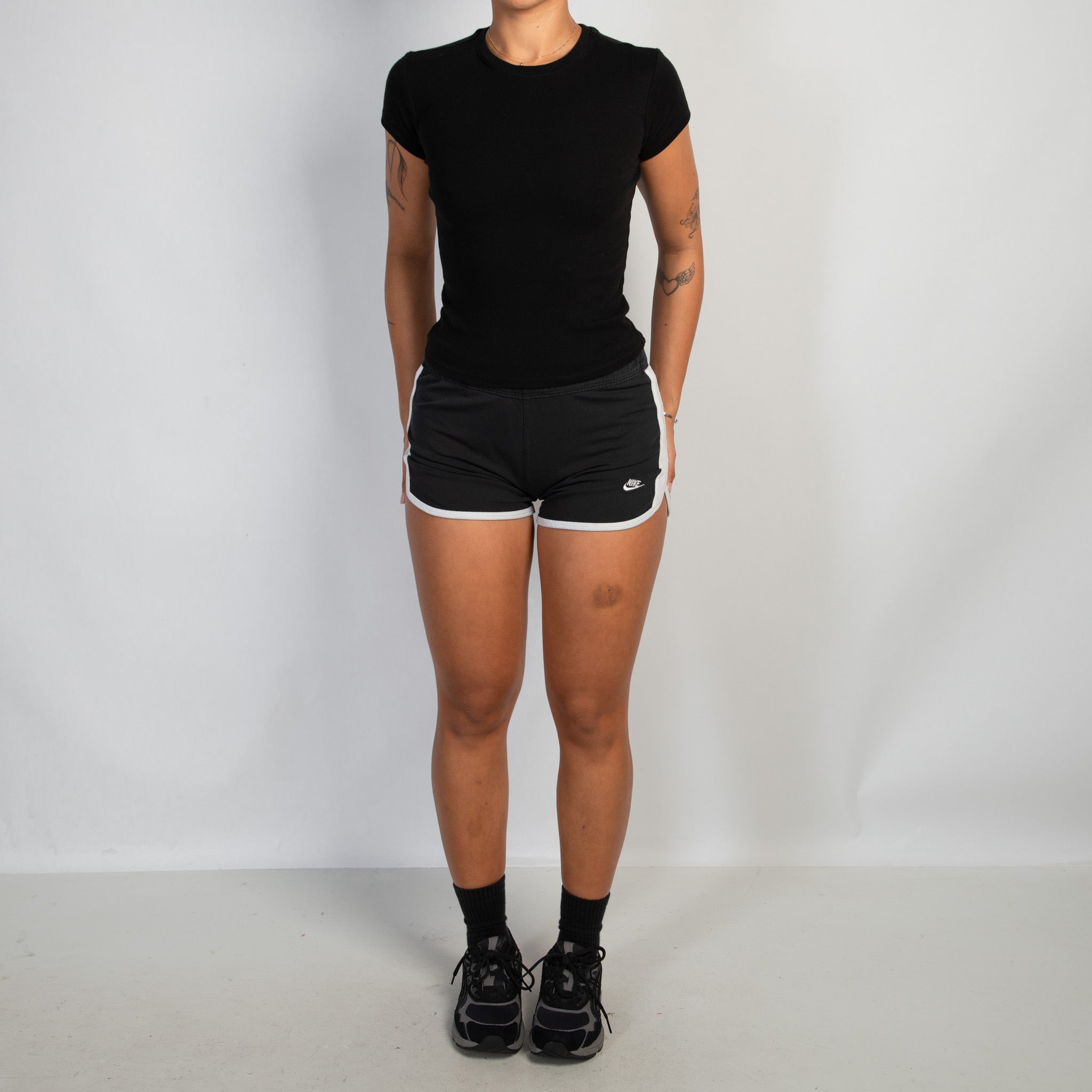 BLACK LOUNGE SHORTS