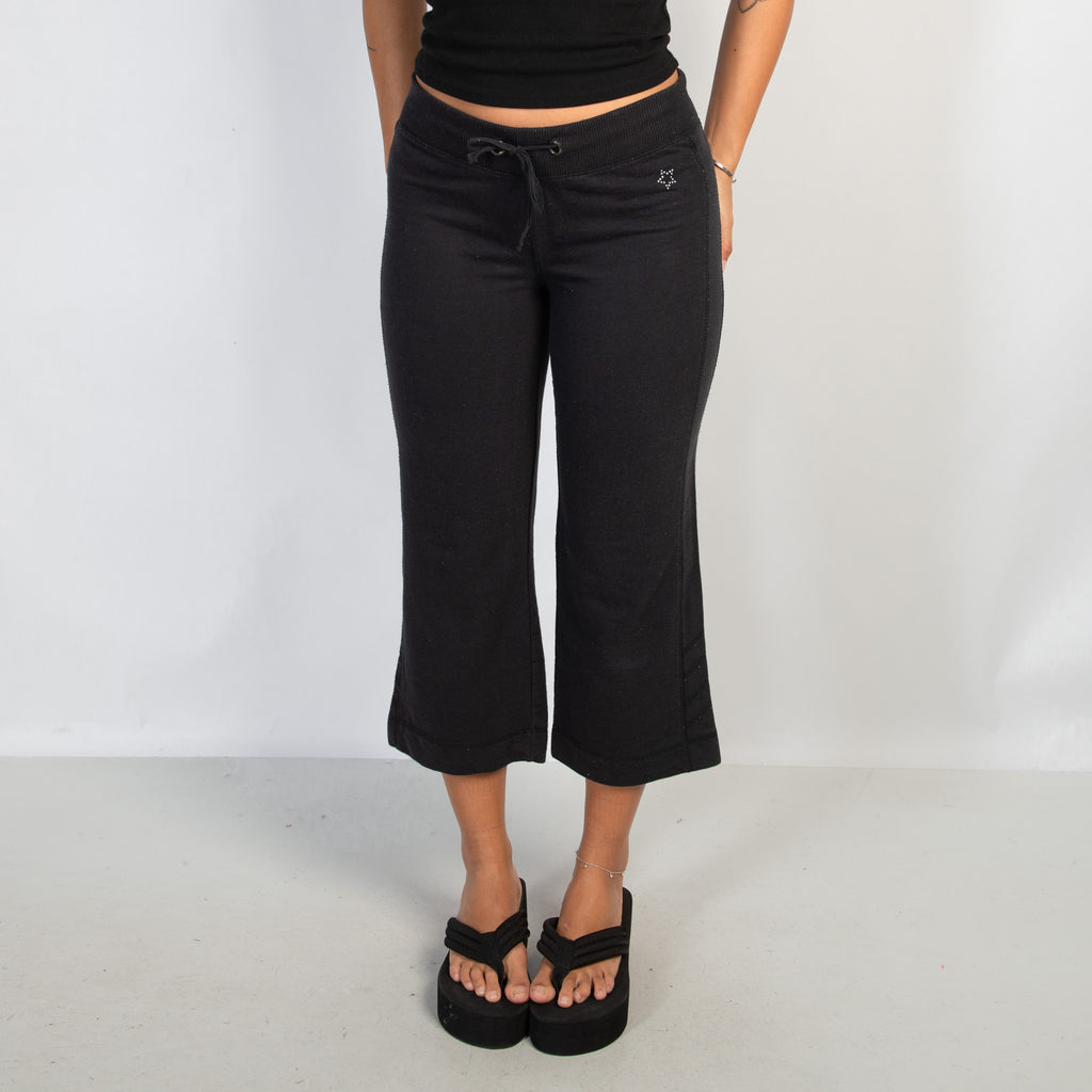 BLACK CROP LOUNGE PANTS