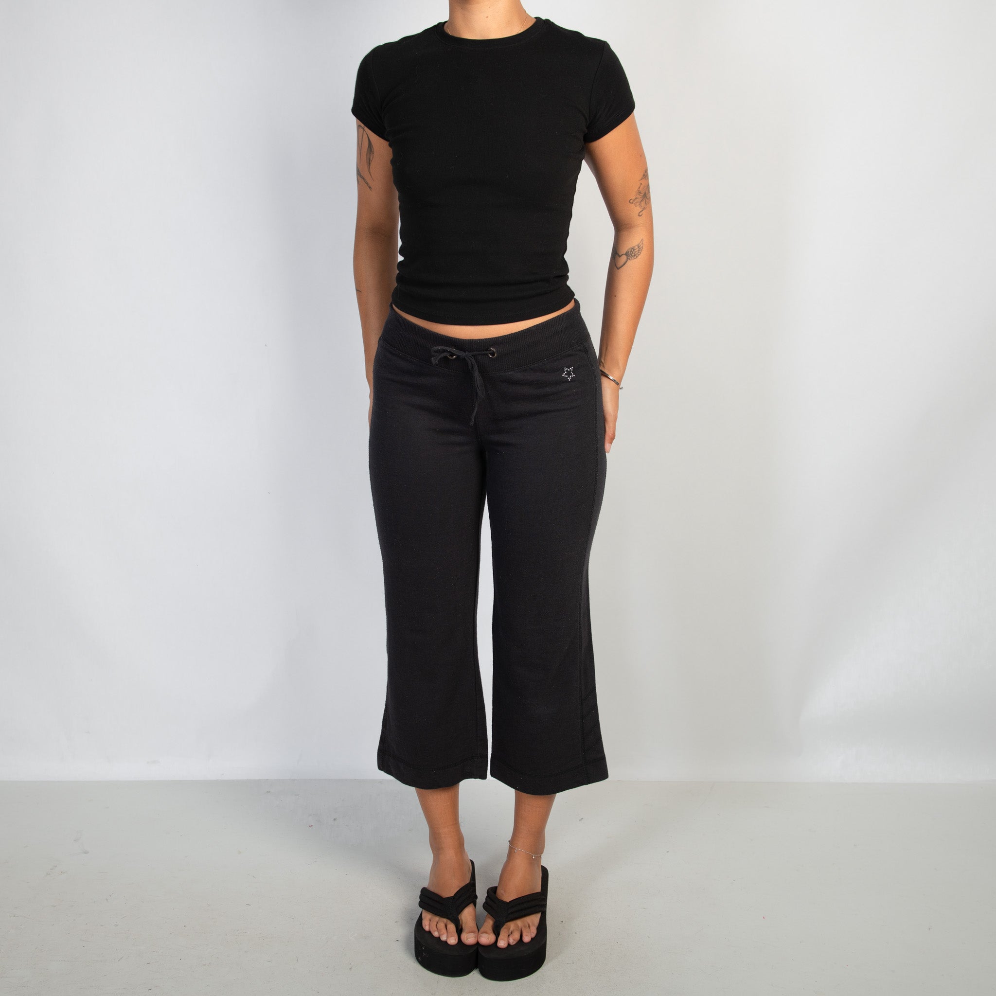 BLACK CROP LOUNGE PANTS