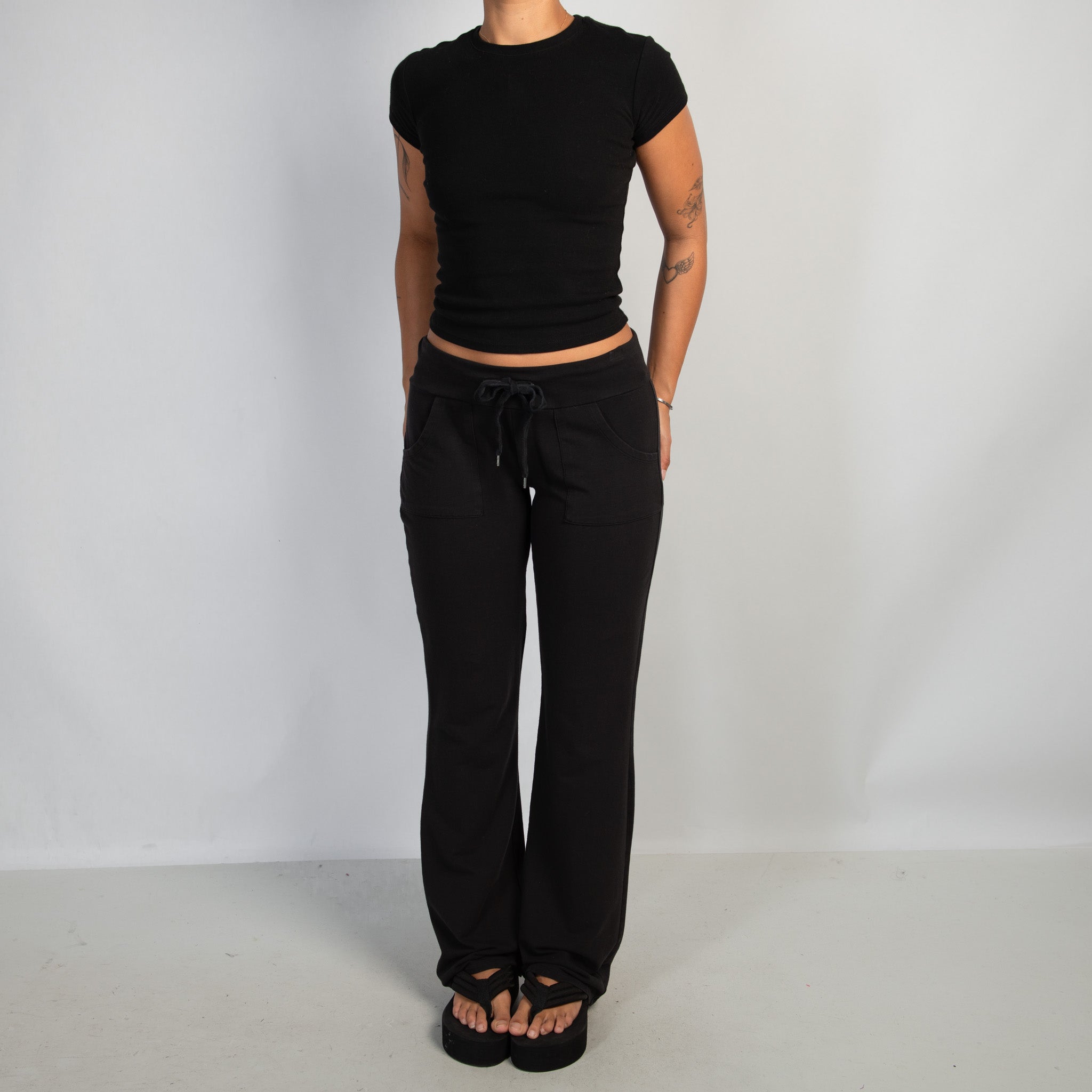 BLACK DRAWSTRING LOUNGE PANTS