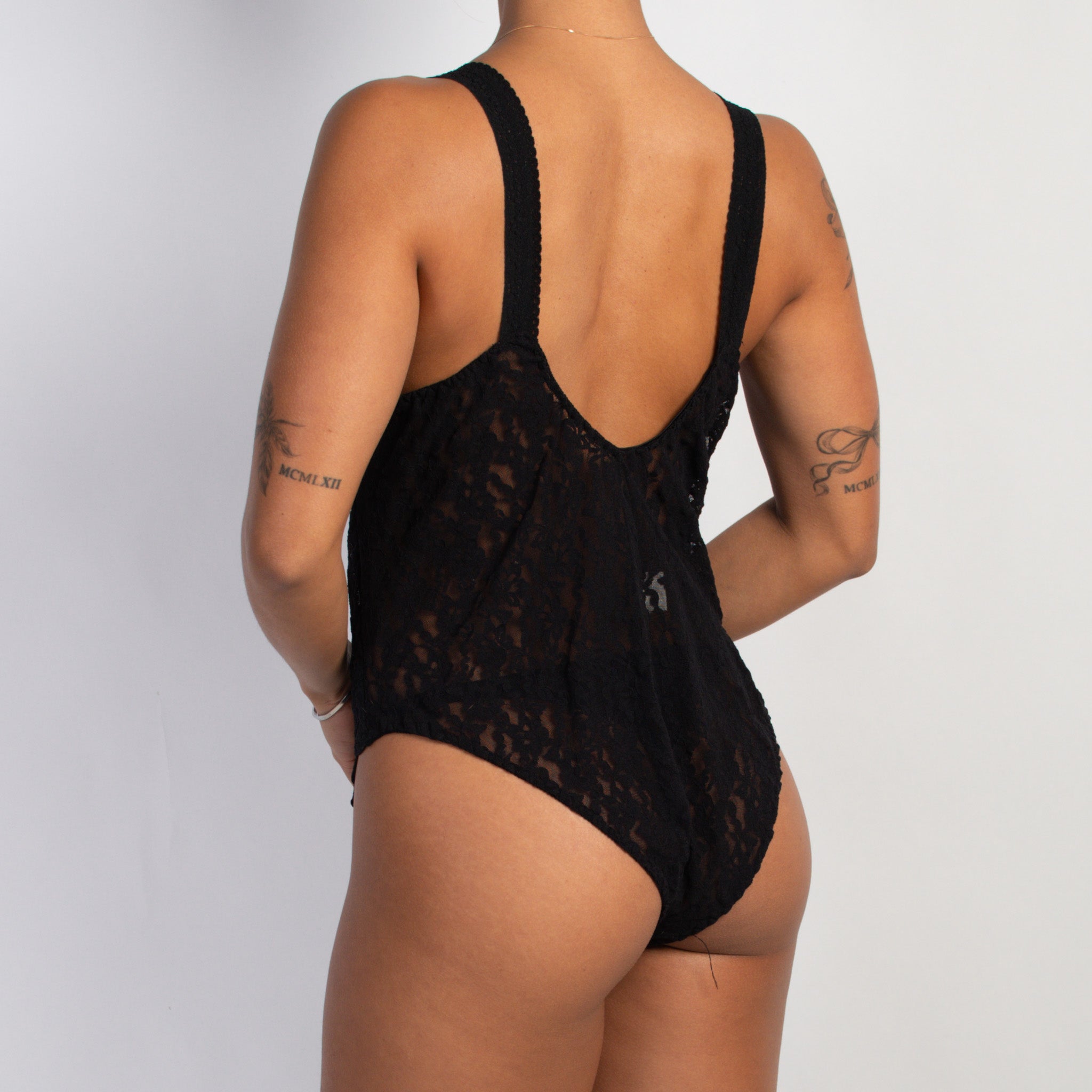 BLACK LACE BODYSUIT