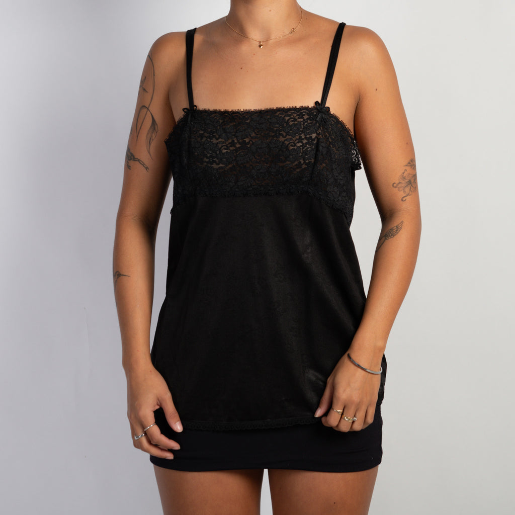 BLACK LACE PANEL CAMISOLE