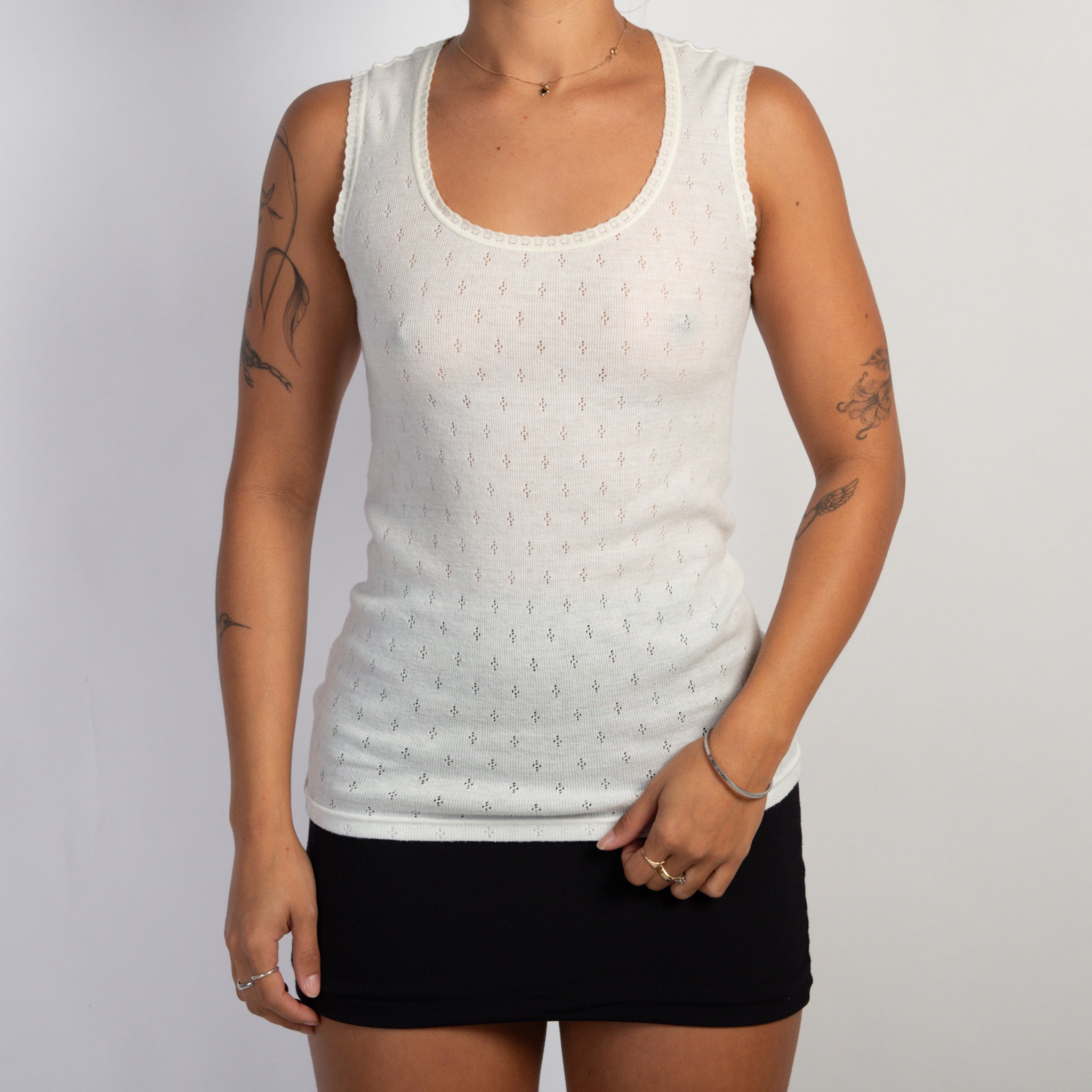 CREAM POINTELLE TANK TOP
