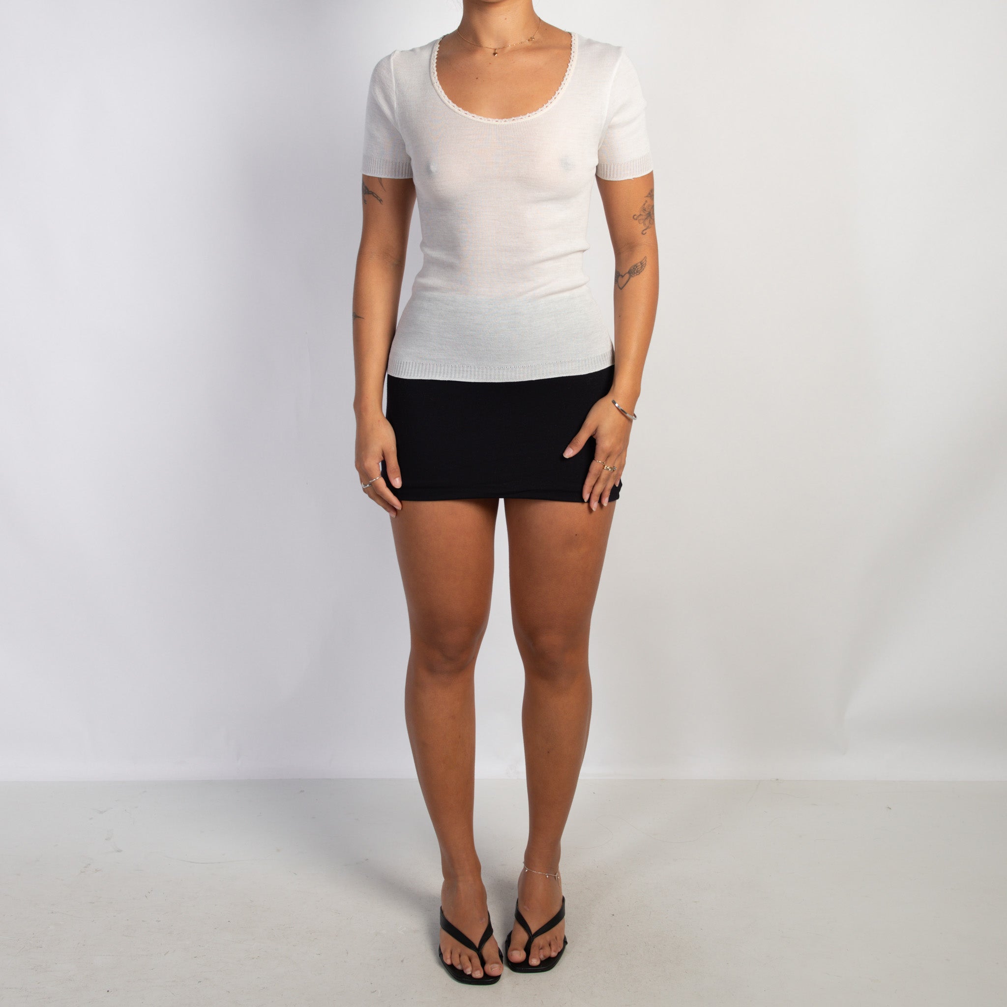 WHITE SHEER TEE