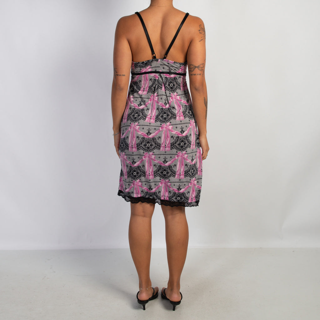 SLINKY PATTERN CHEMISE