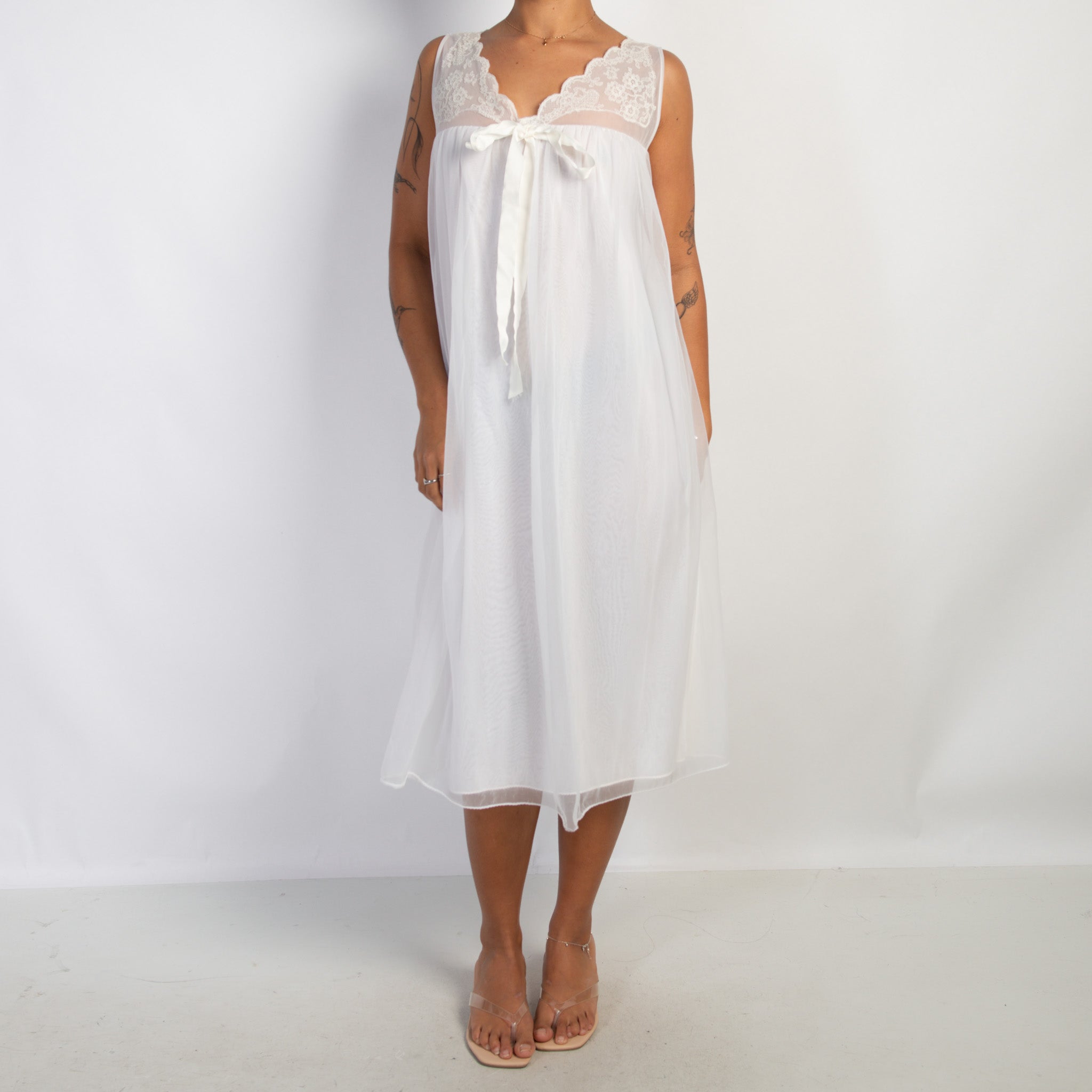 WHITE BABYDOLL NIGHTGOWN