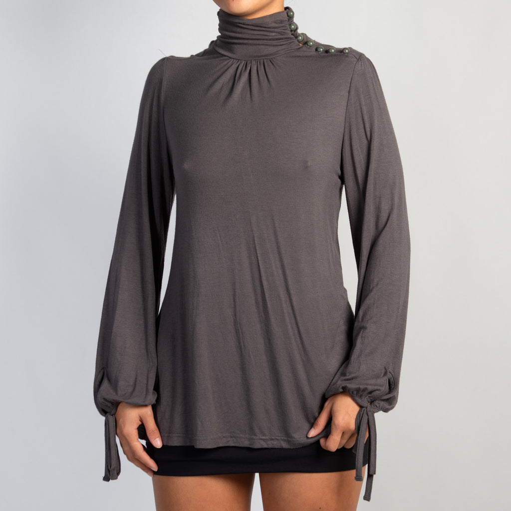 GREY TURTLENECK TOP