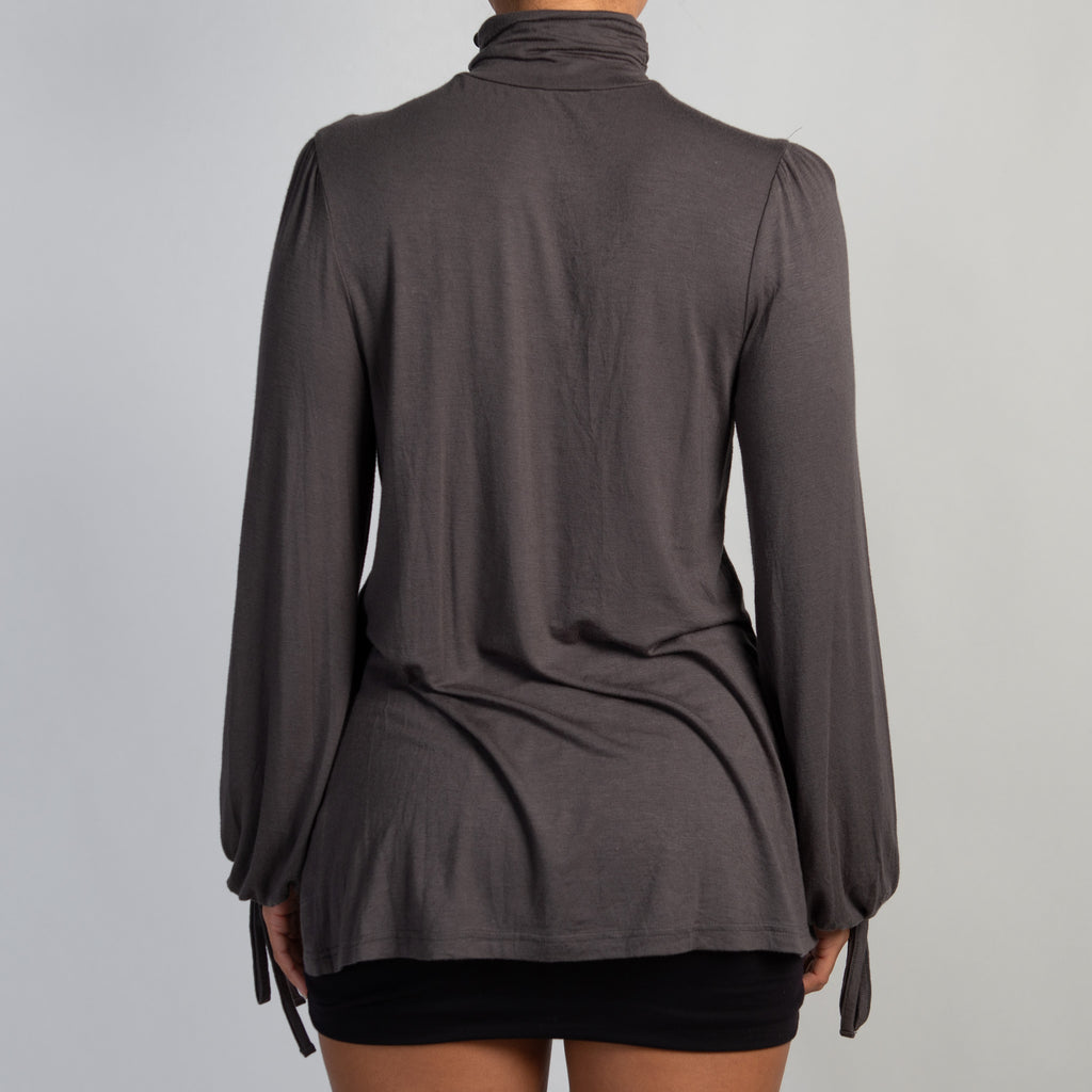 GREY TURTLENECK TOP