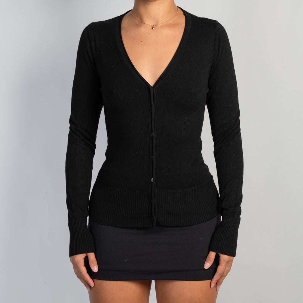 CLASSIC BLACK CARDIGAN