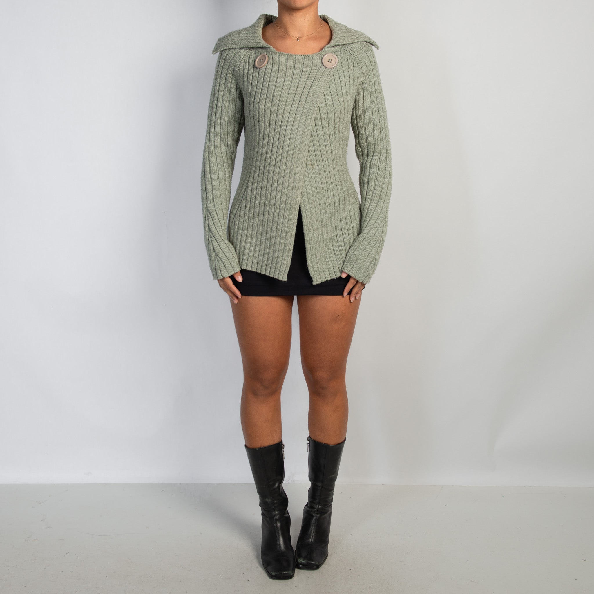GREEN RIB KNIT CARDIGAN