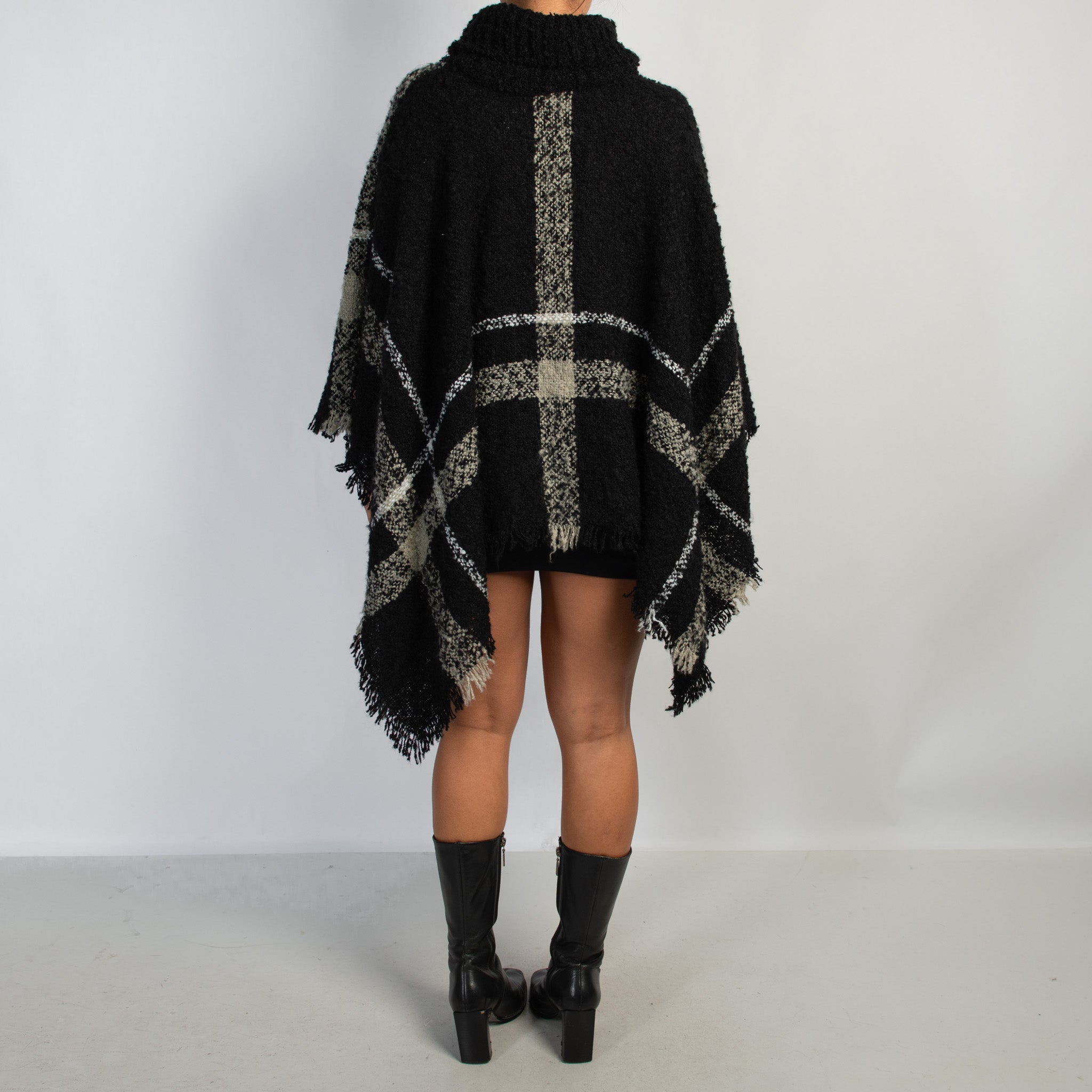 KNIT TURTLENECK PONCHO