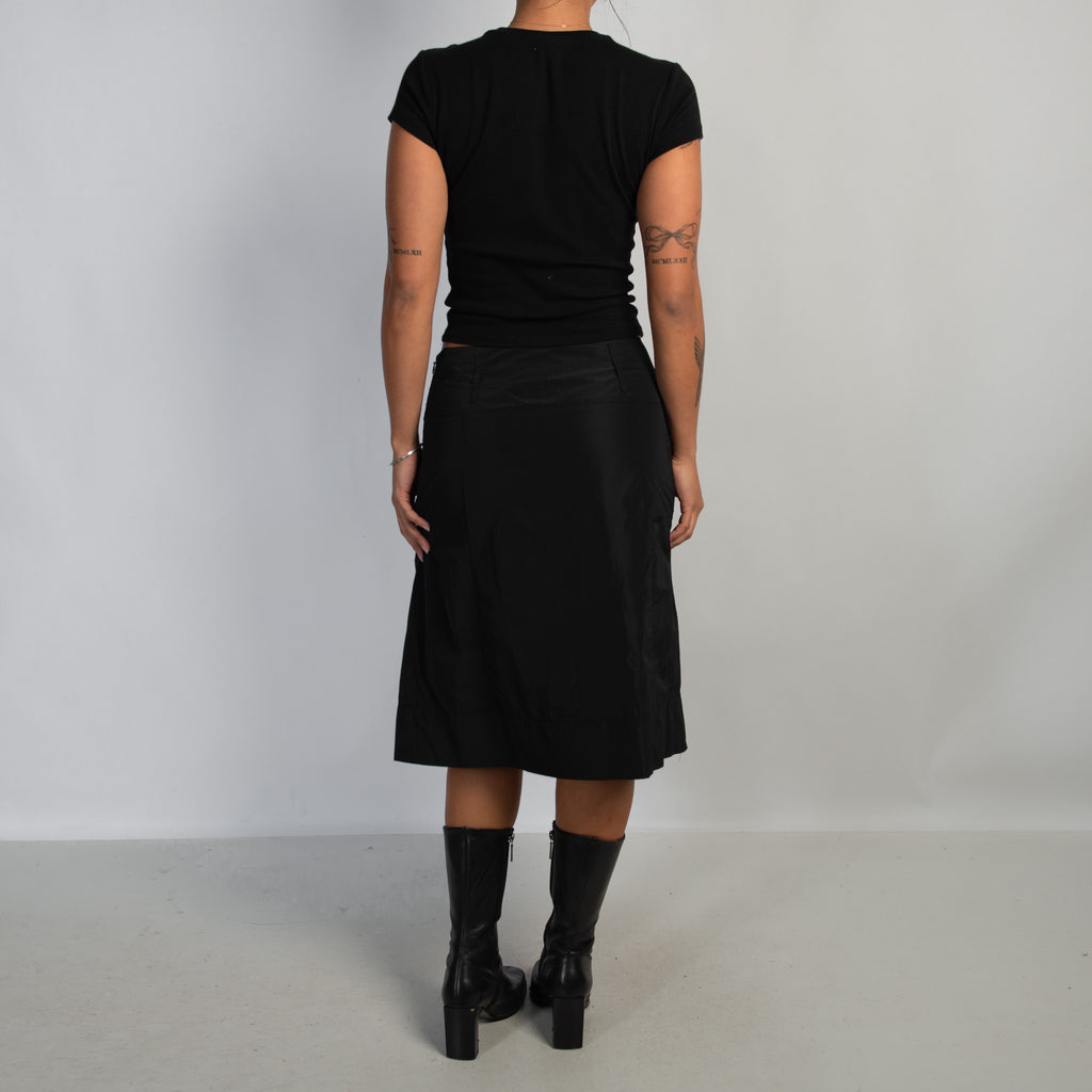 BLACK MIDI SKIRT