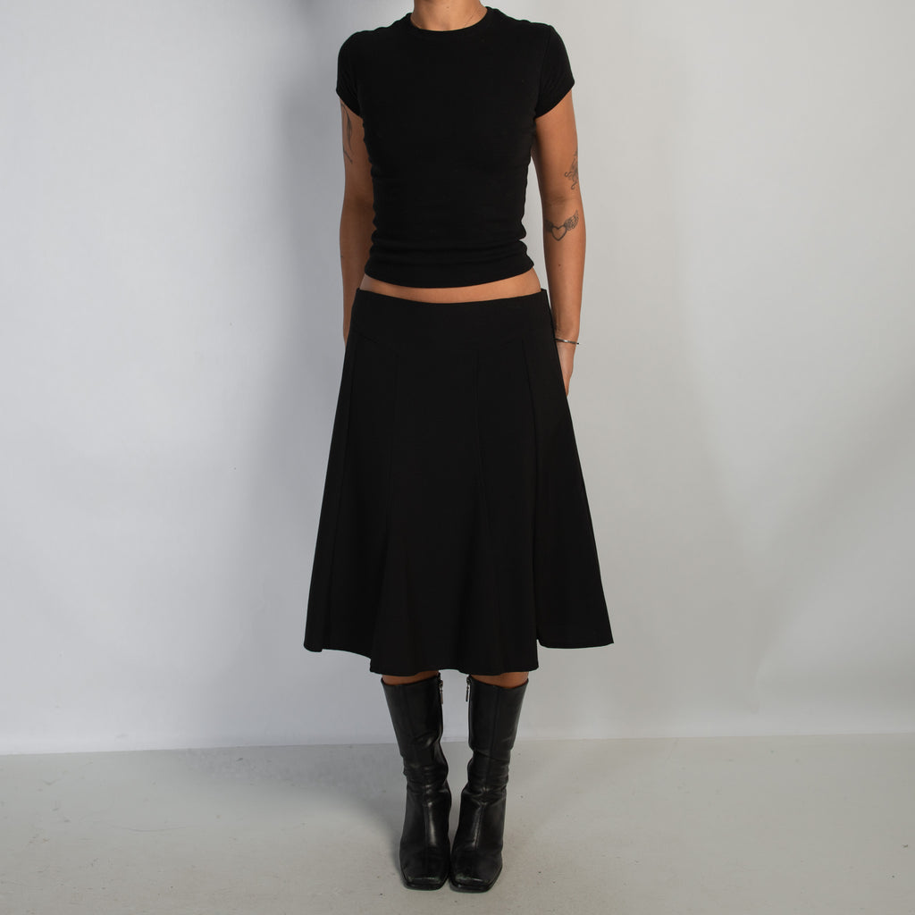 BLACK MIDI SKIRT