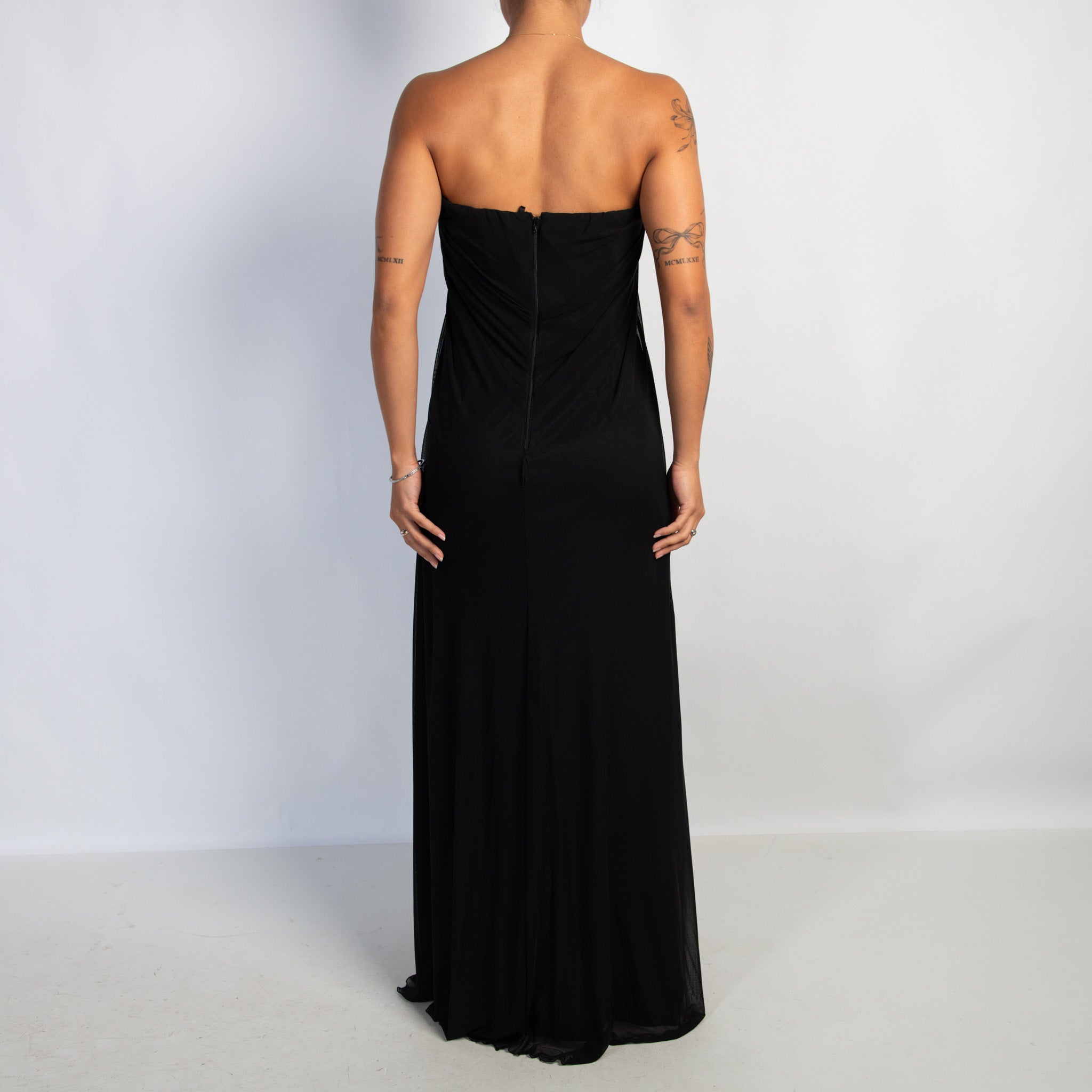 BLACK MESH STRAPLESS GOWN