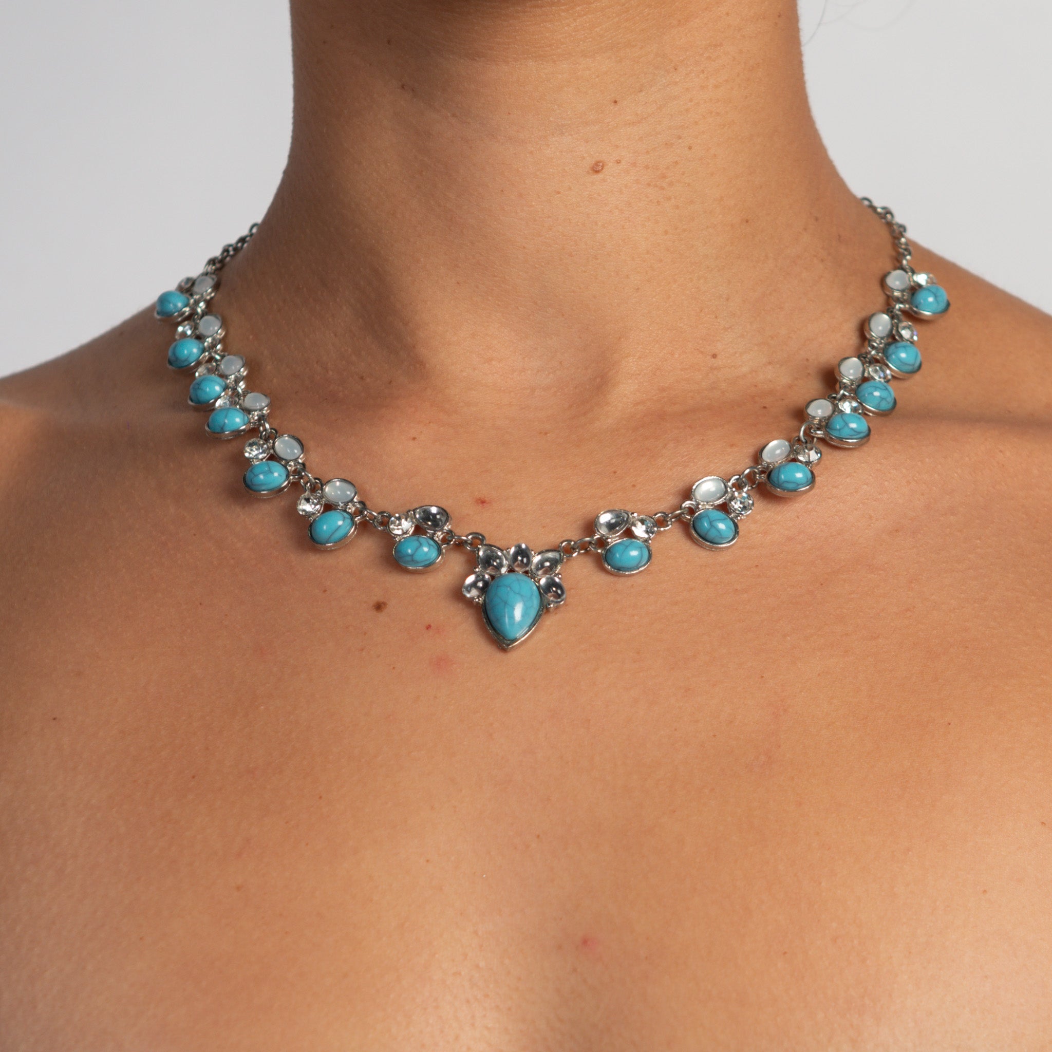 BLUE STONE NECKLACE