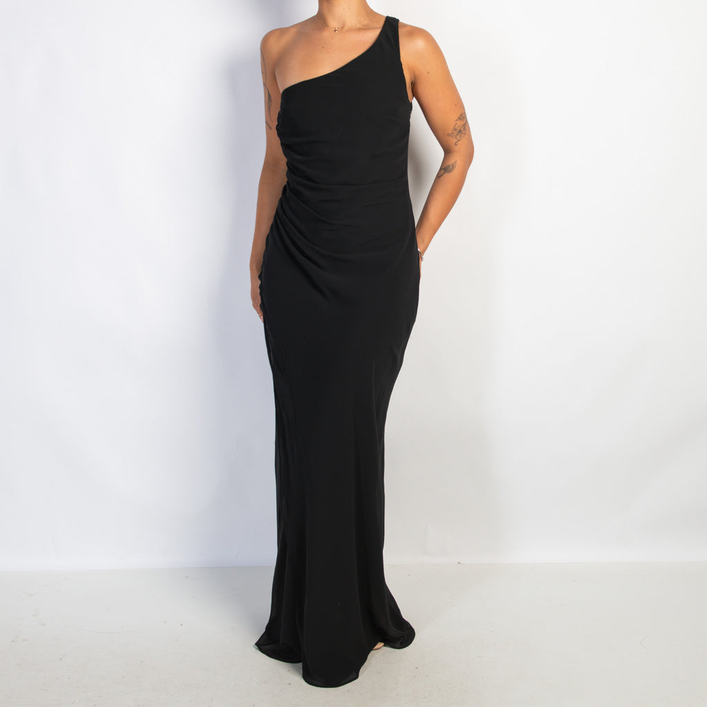BLACK ONE SHOULDER GOWN
