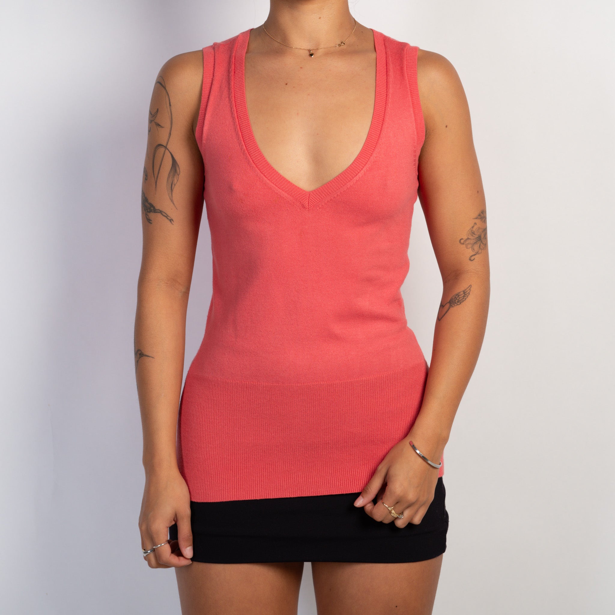 CORAL KNIT VEST