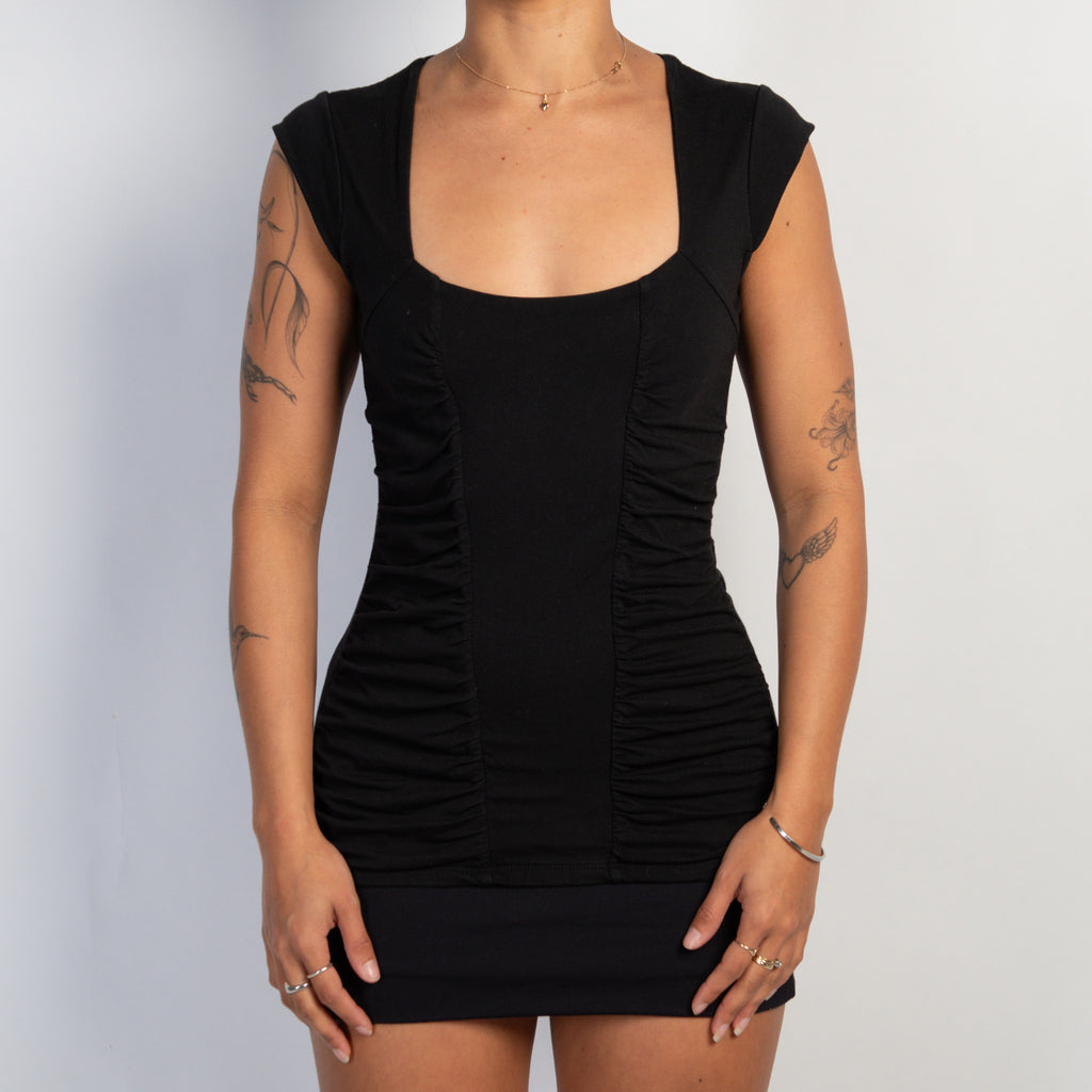 BLACK RUCHED TOP