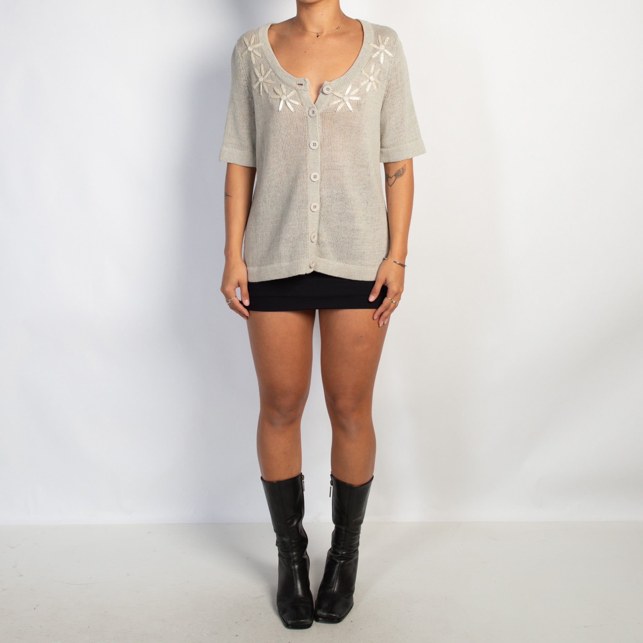 GREY KNIT FLORAL TOP