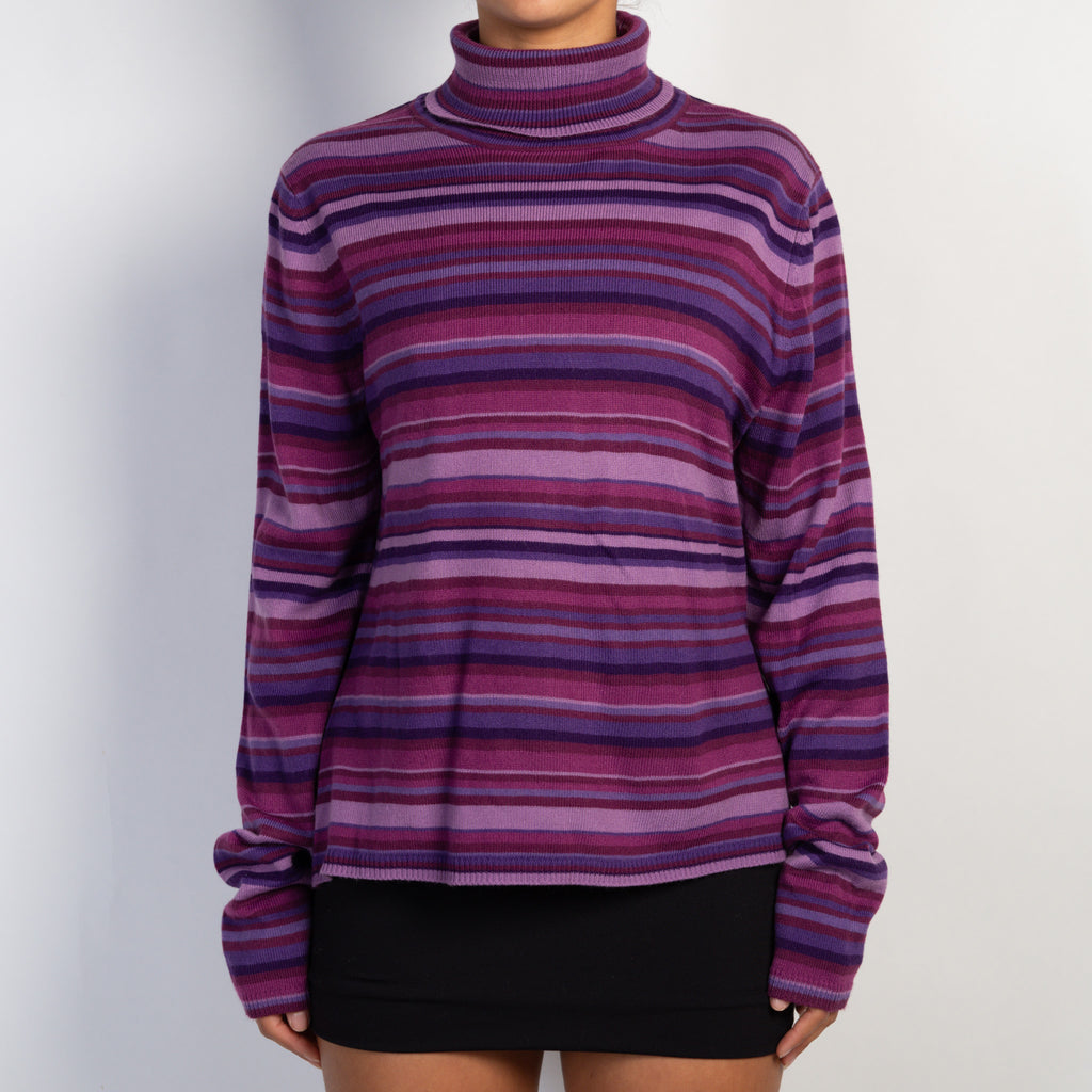 STRIPE TURTLENECK TOP