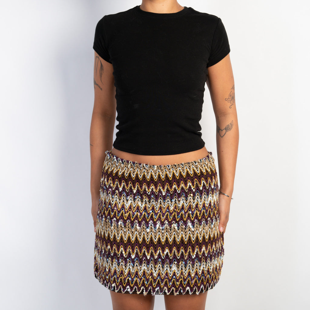 TEXTURED CHEVRON SKIRT