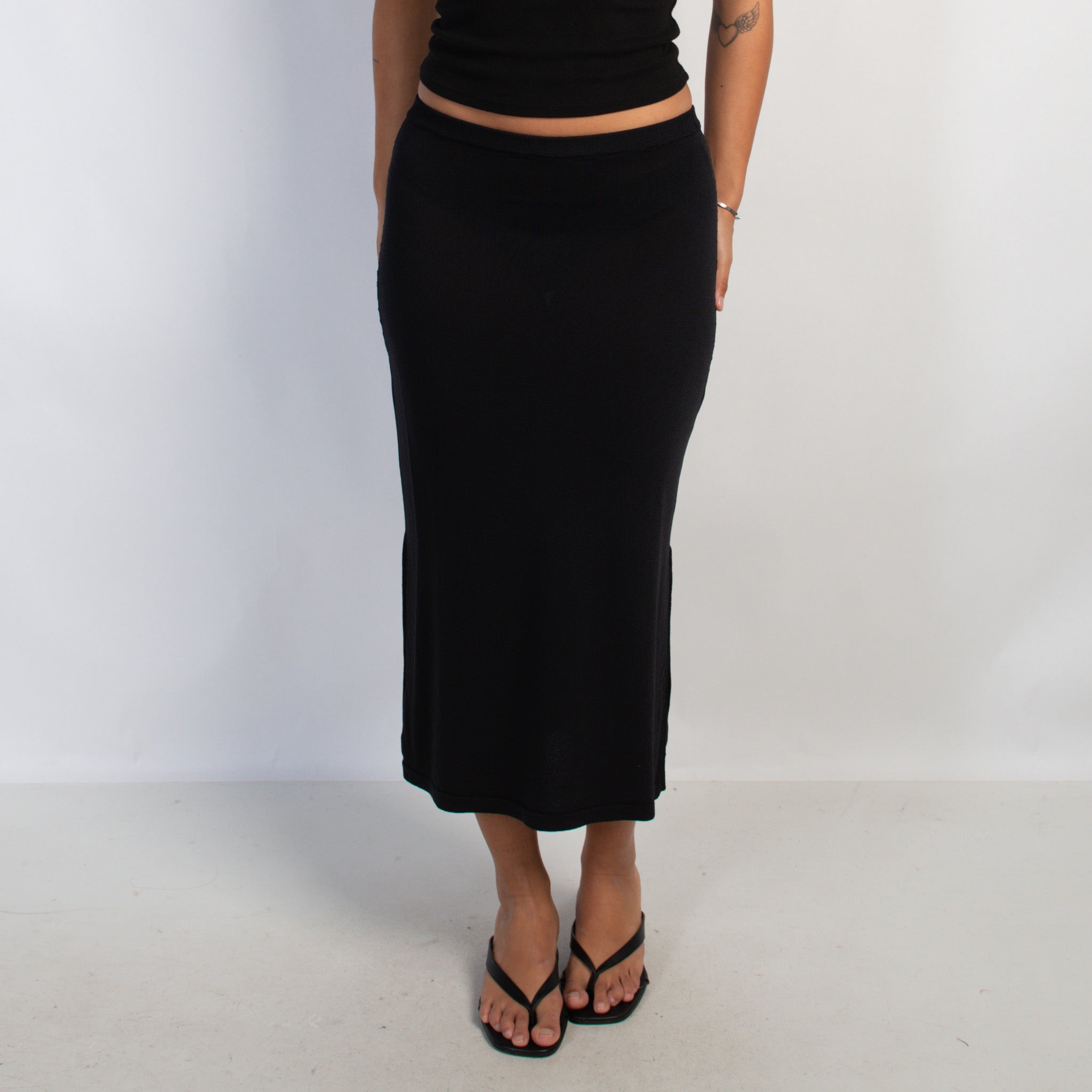 BLACK SHEER KNIT SKIRT