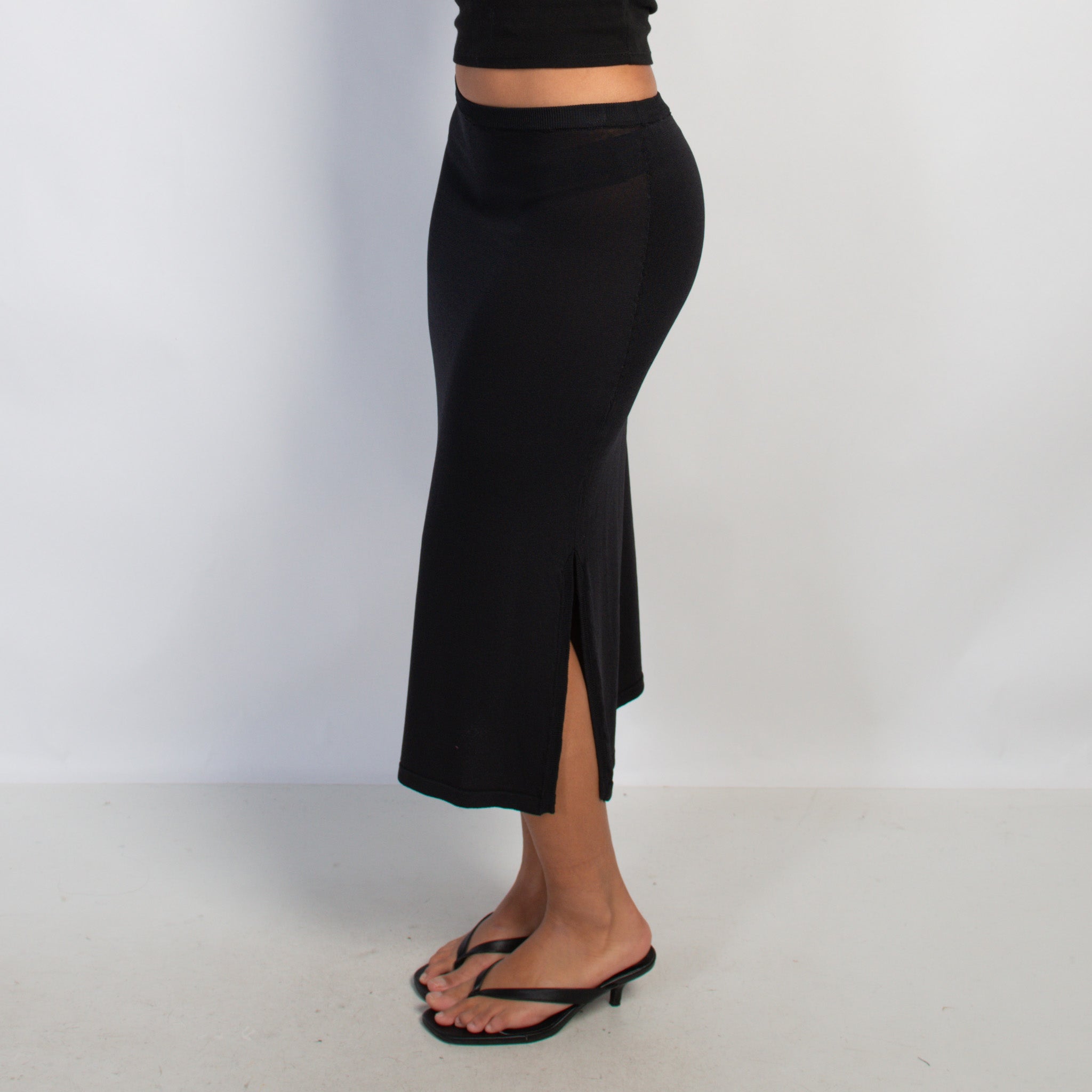 BLACK SHEER KNIT SKIRT