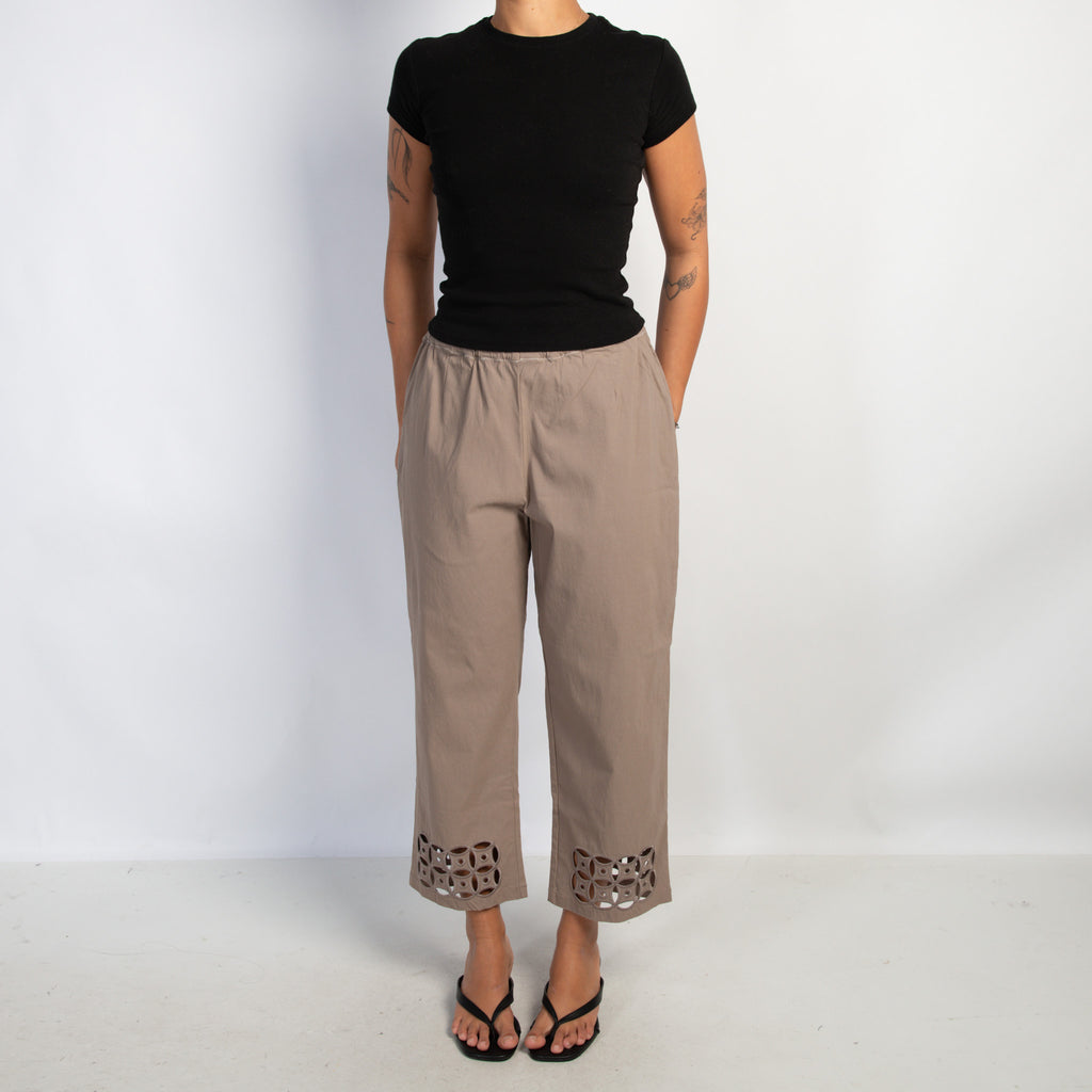 BEIGE CUT OUT CAPRI PANTS