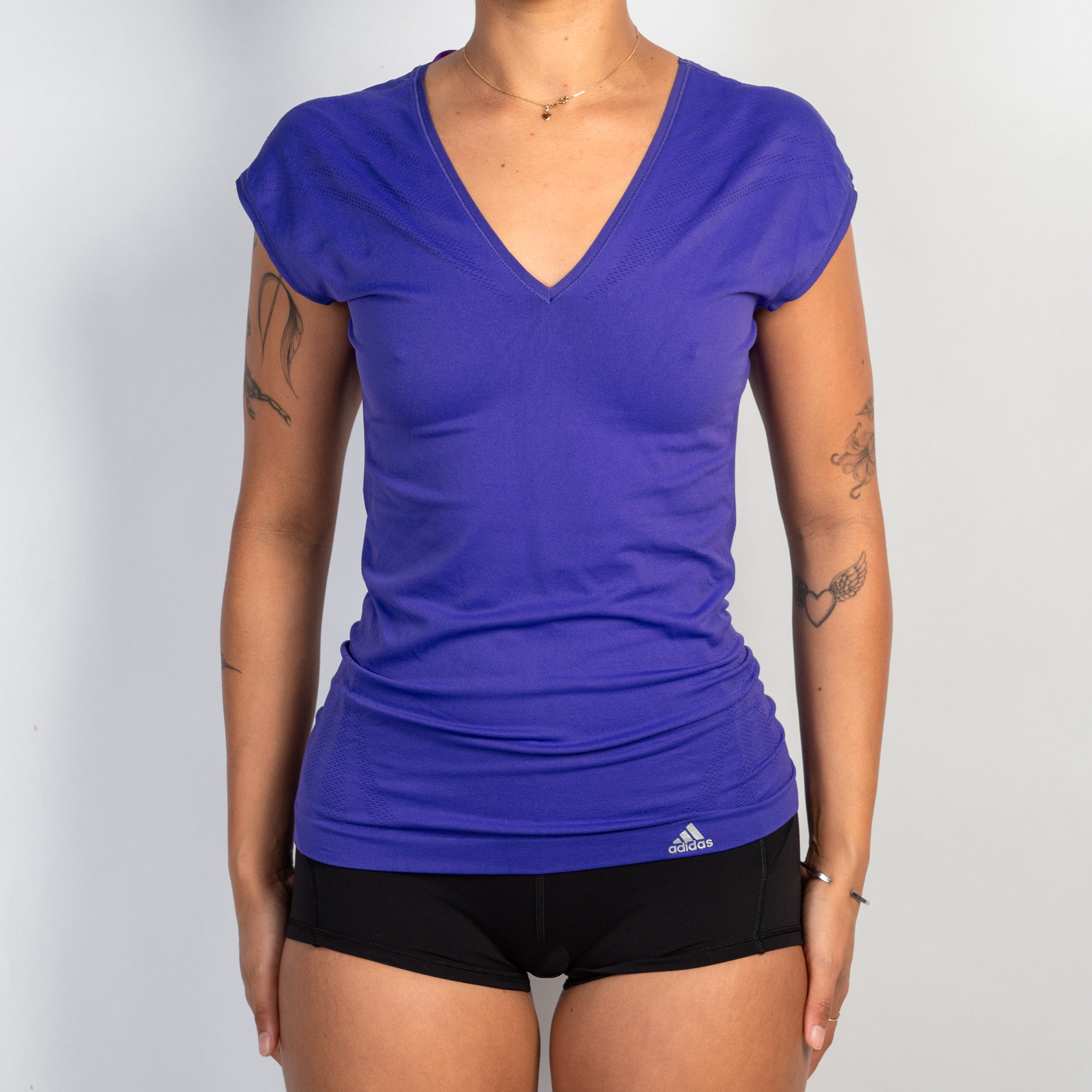 VIOLET SEAMLESS NYLON TOP