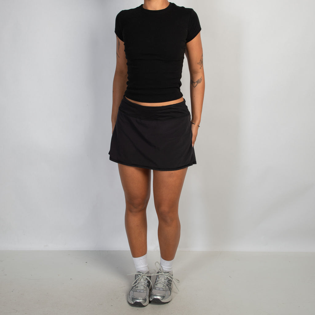 BLACK TIERED RUFFLE SKORT