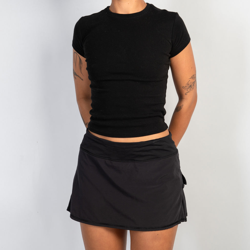 BLACK TIERED RUFFLE SKORT