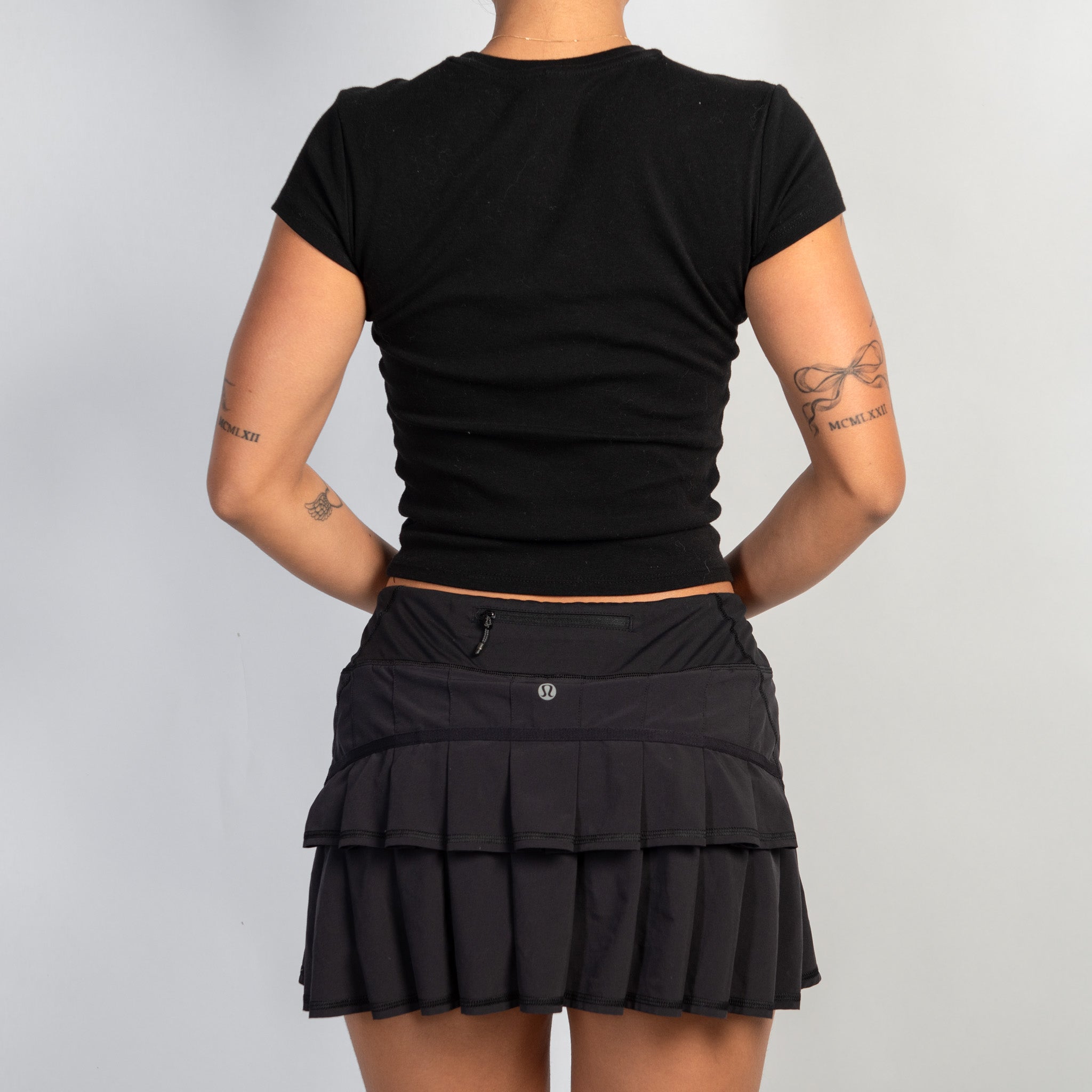 BLACK TIERED RUFFLE SKORT