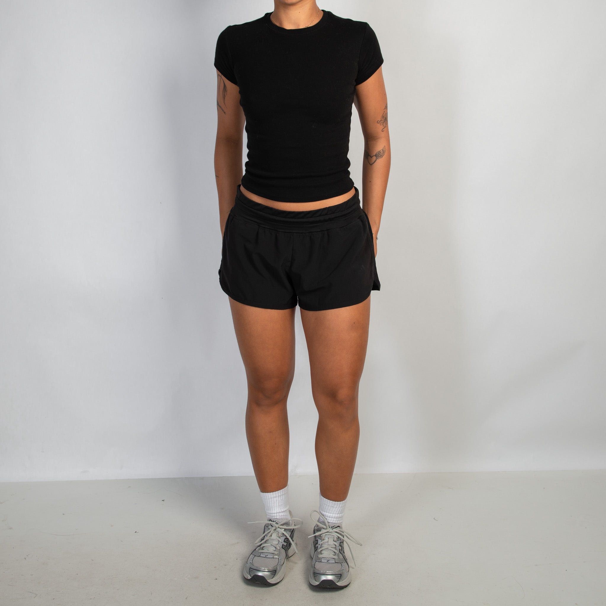 BLACK ACTIVE SHORTS