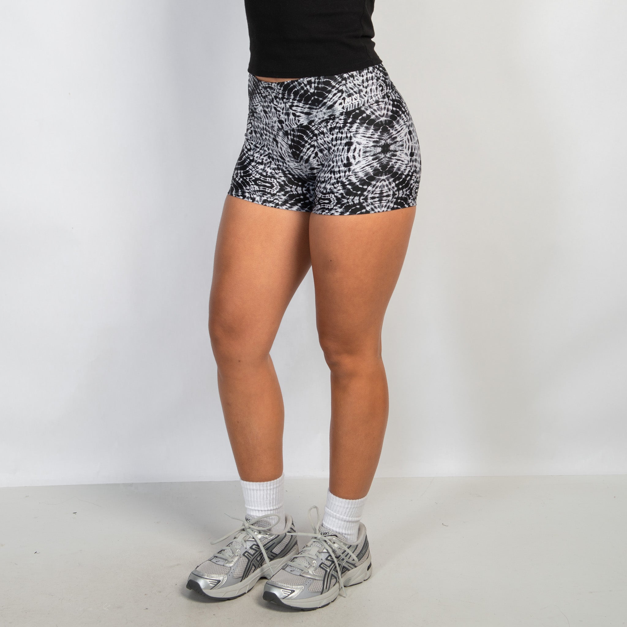 B&W TIE DYE BIKE SHORTS