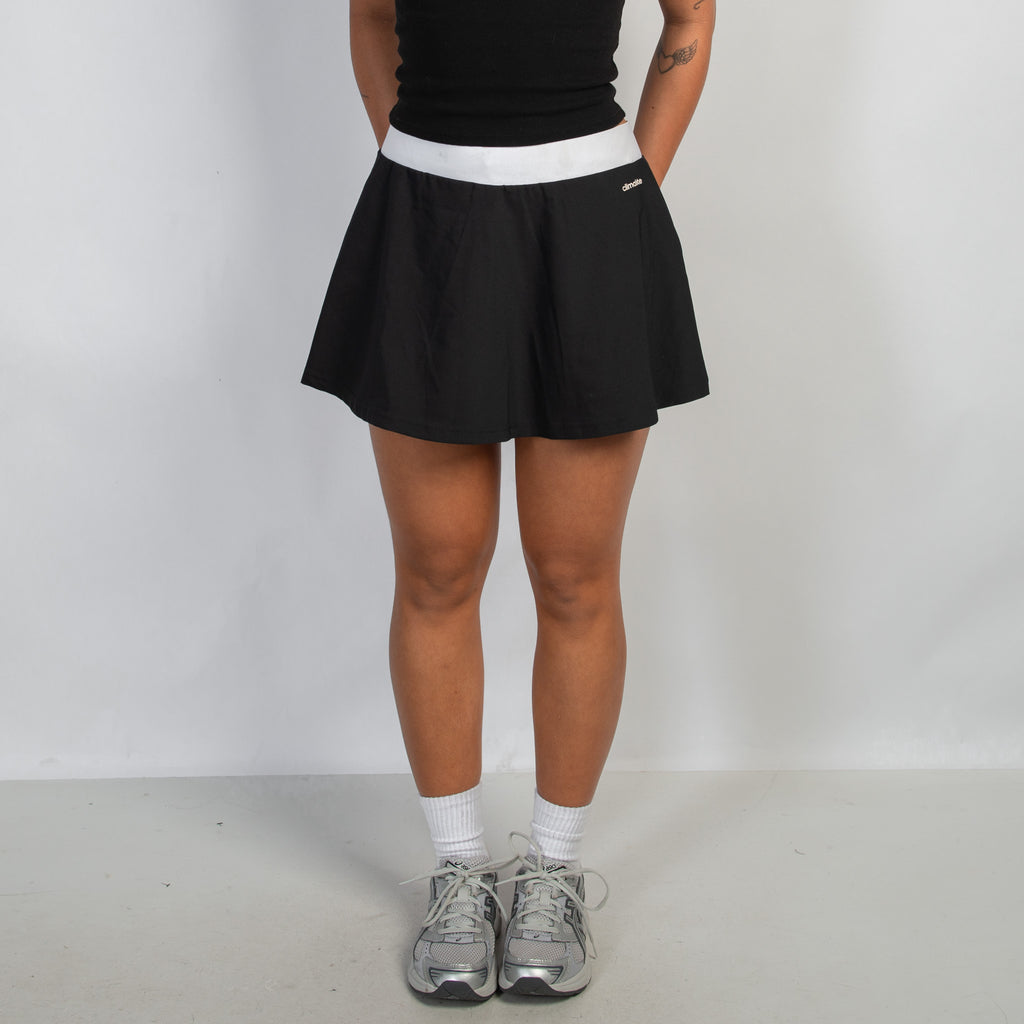 B&W HIGH RISE SKORT