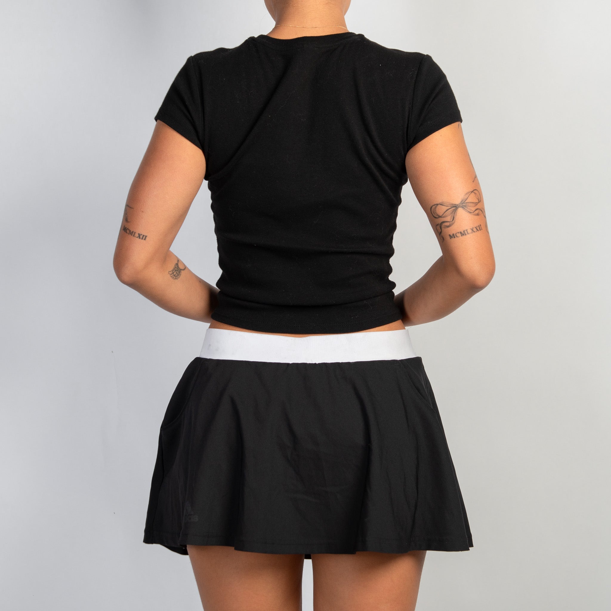 B&W HIGH RISE SKORT
