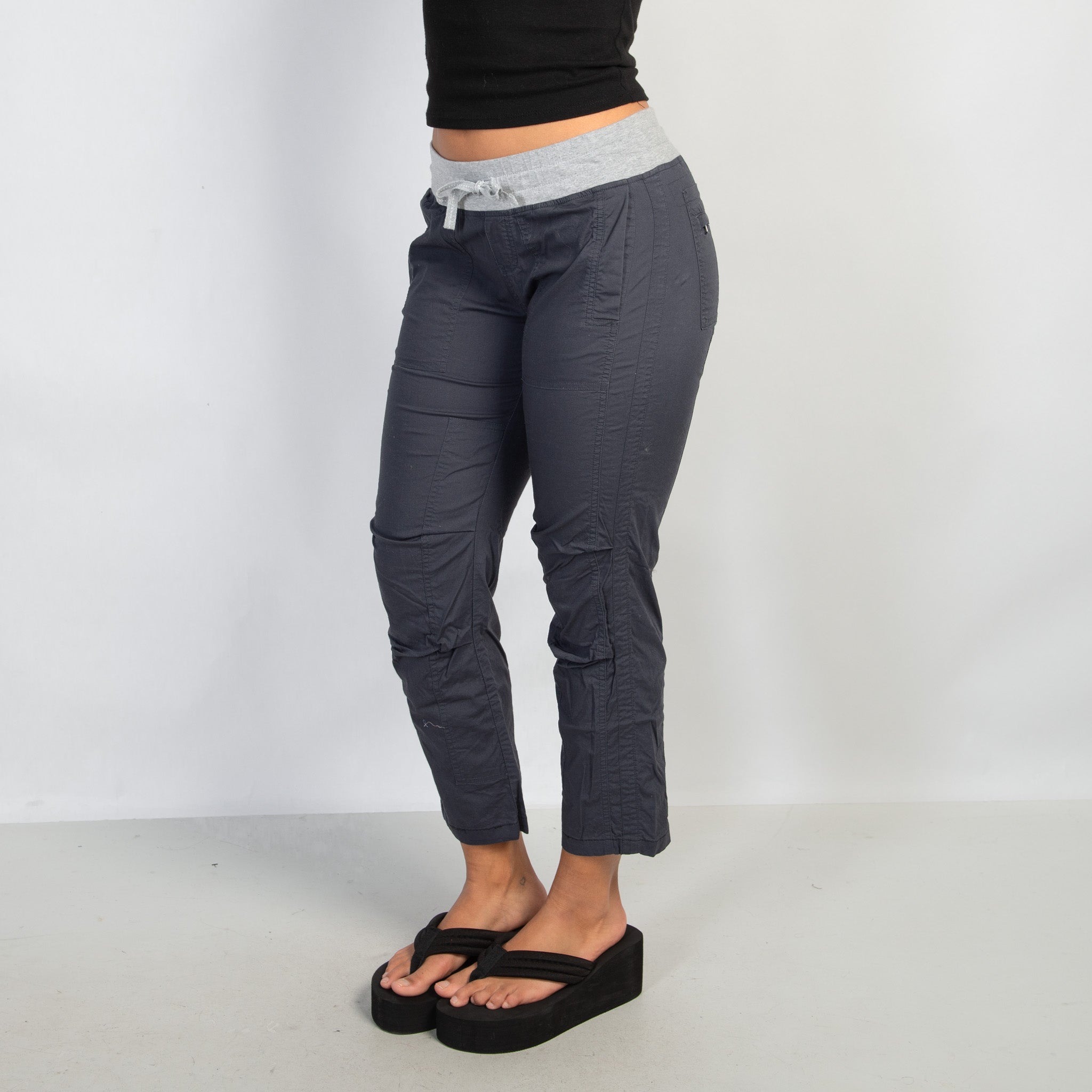 NAVY CROP CARGO PANTS