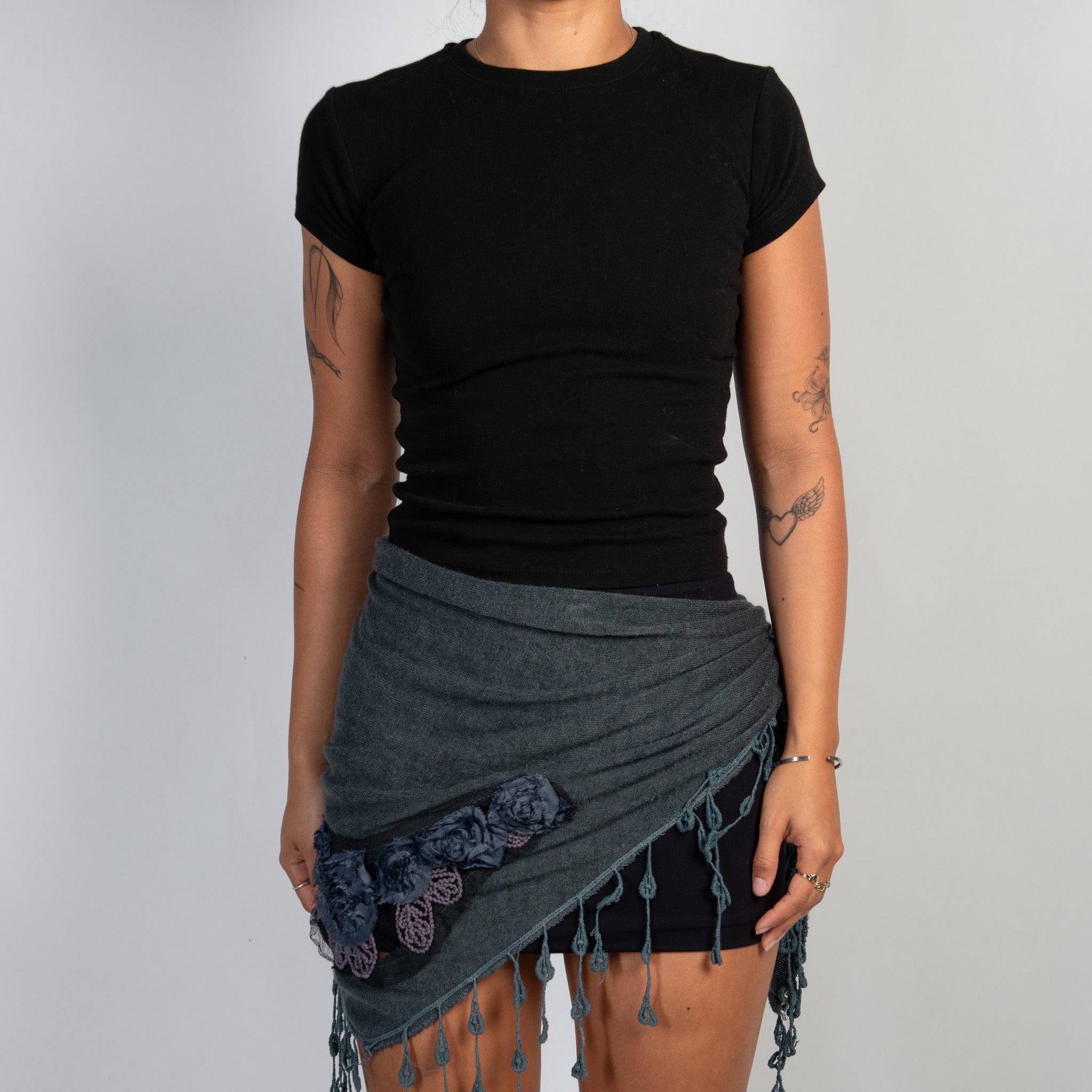 NAVY FLORAL SCARF